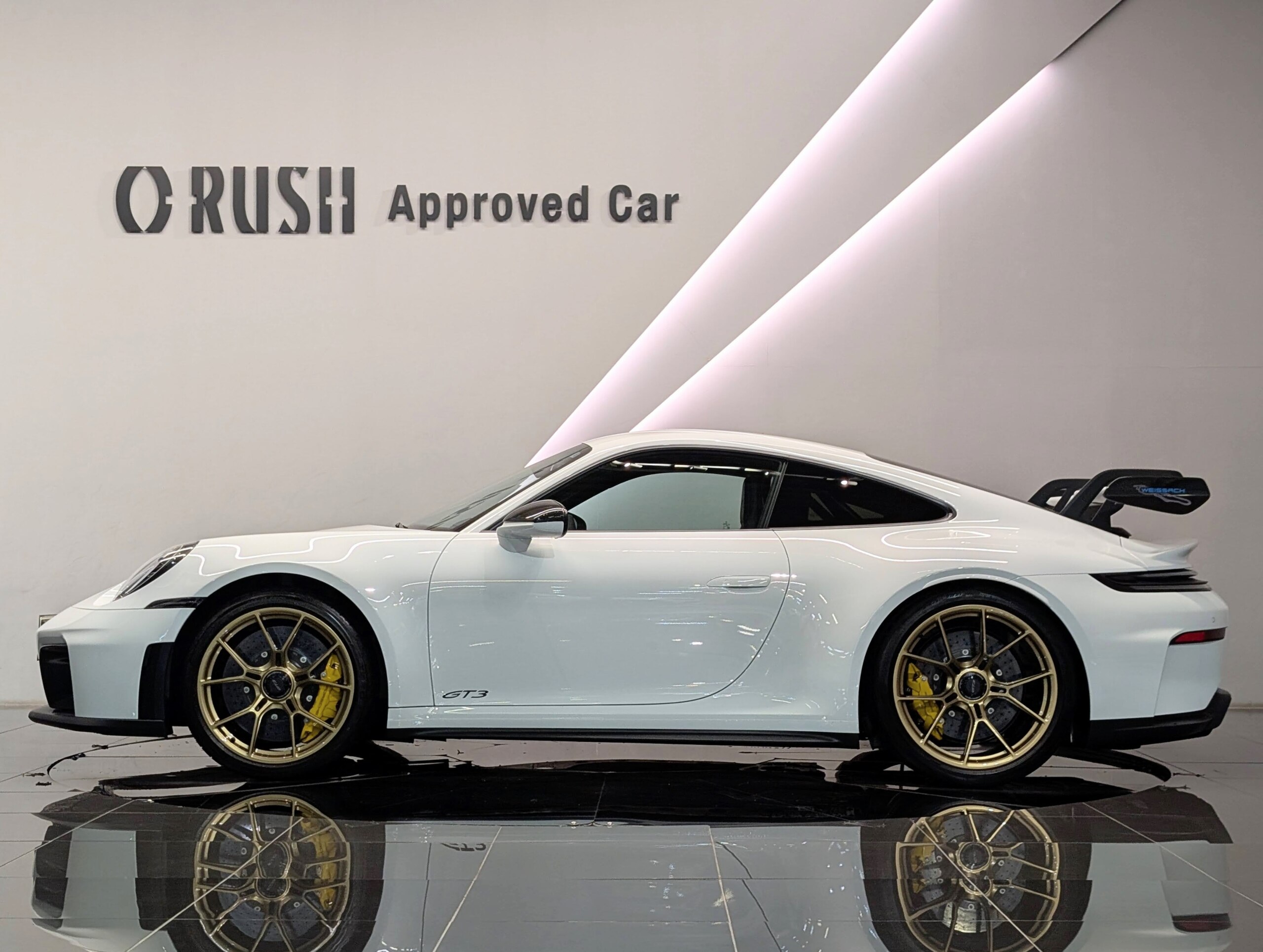 2026 Porsche 911 GT3 — Photo 11 / 39