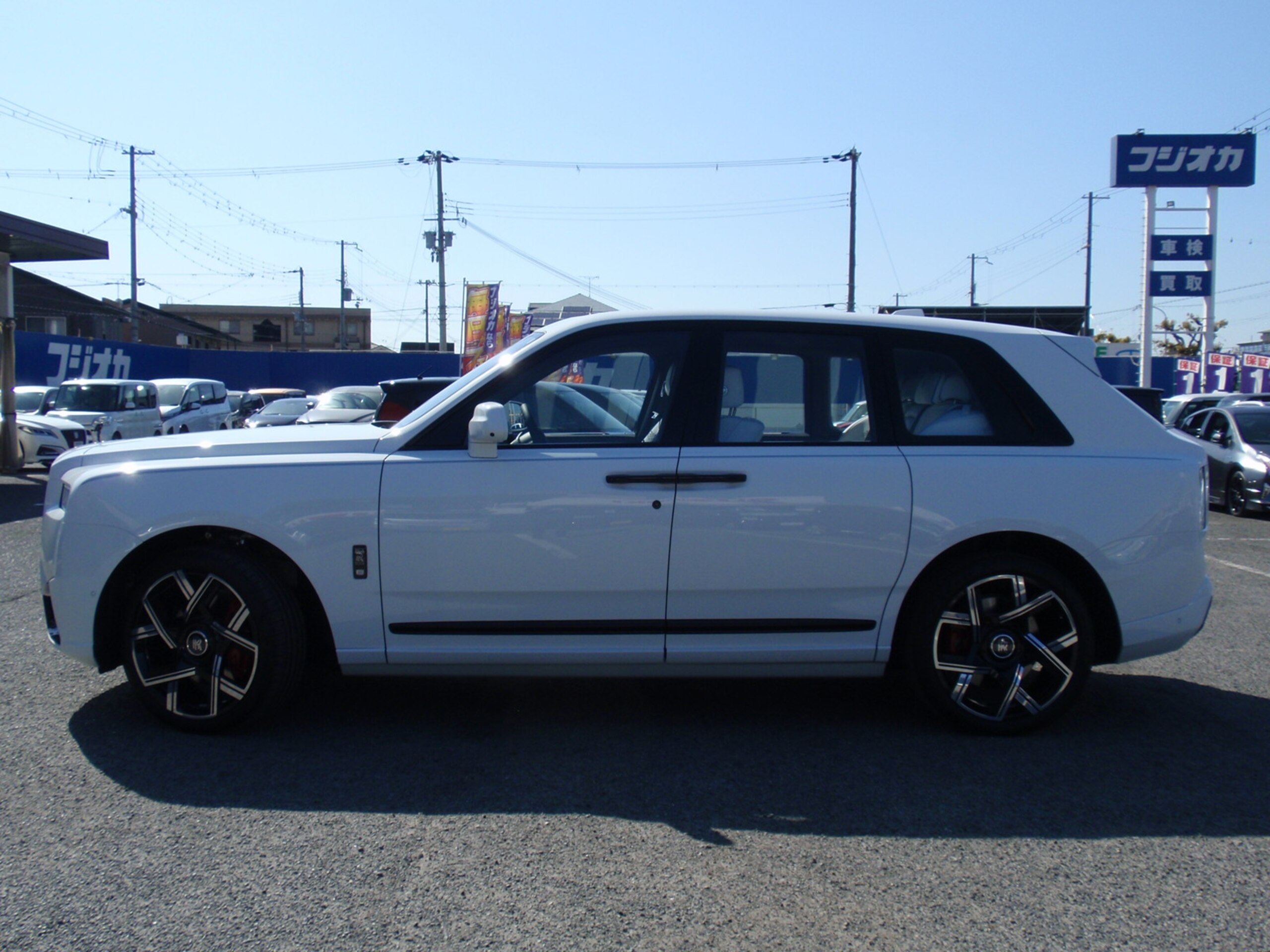 2026 Rolls-Royce Cullinan Black Badge — Photo 7 / 70