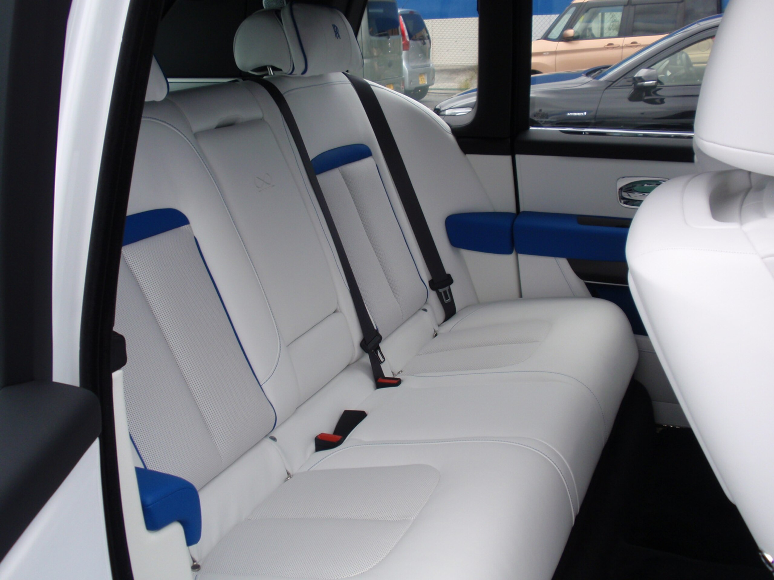 2026 Rolls-Royce Cullinan Black Badge — Photo 20 / 70
