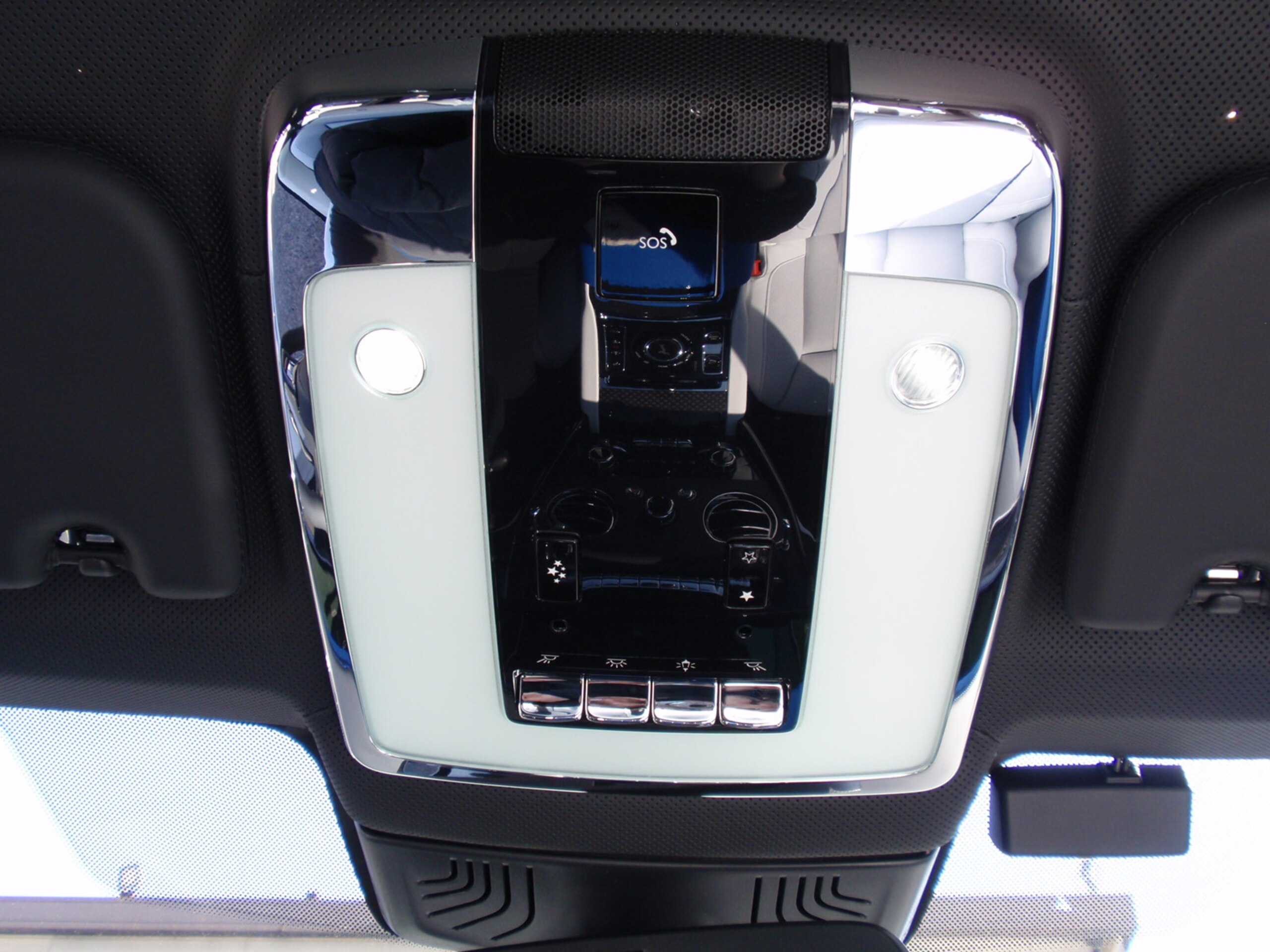2026 Rolls-Royce Cullinan Black Badge — Photo 47 / 70