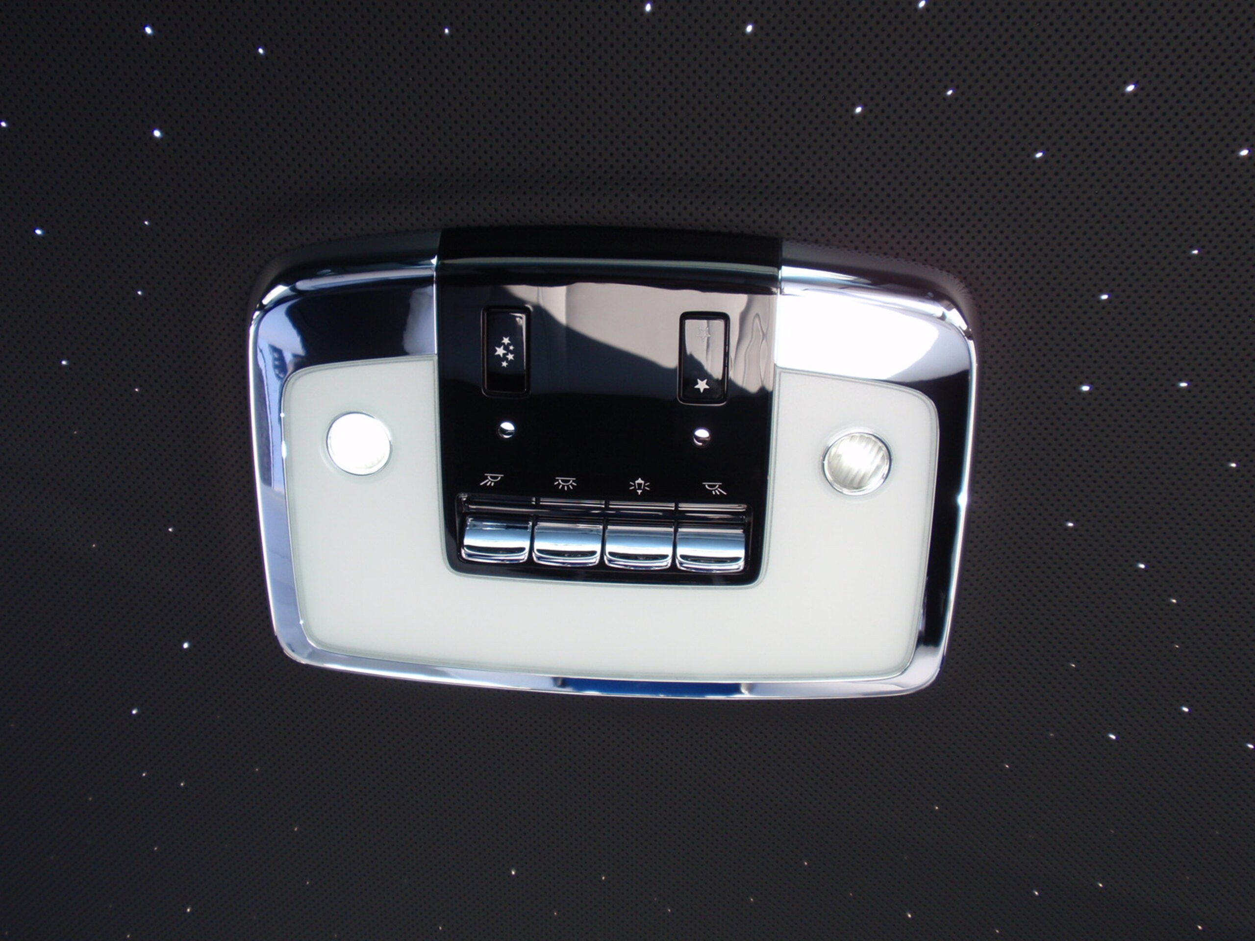 2026 Rolls-Royce Cullinan Black Badge — Photo 48 / 70