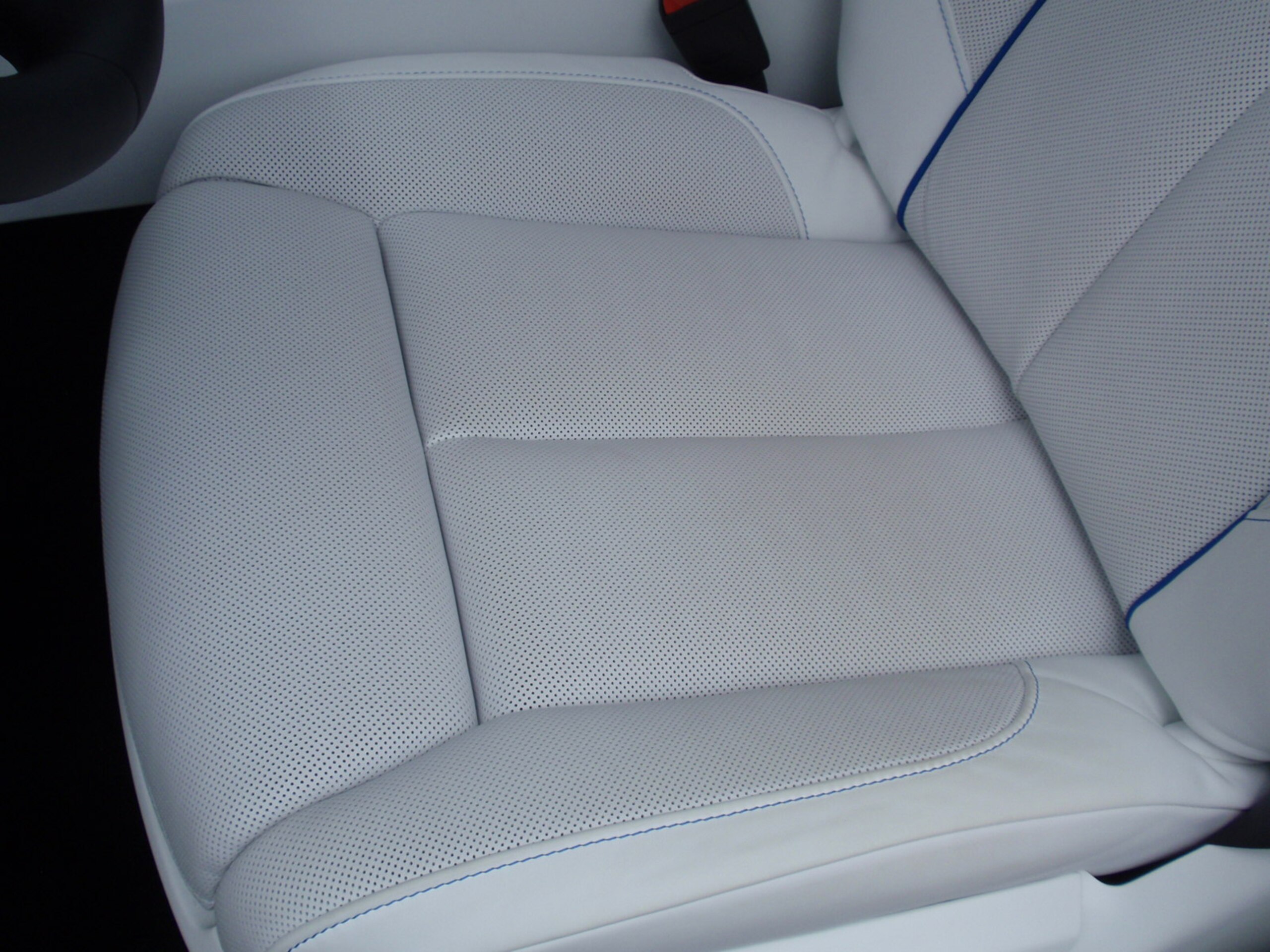 2026 Rolls-Royce Cullinan Black Badge — Photo 64 / 70