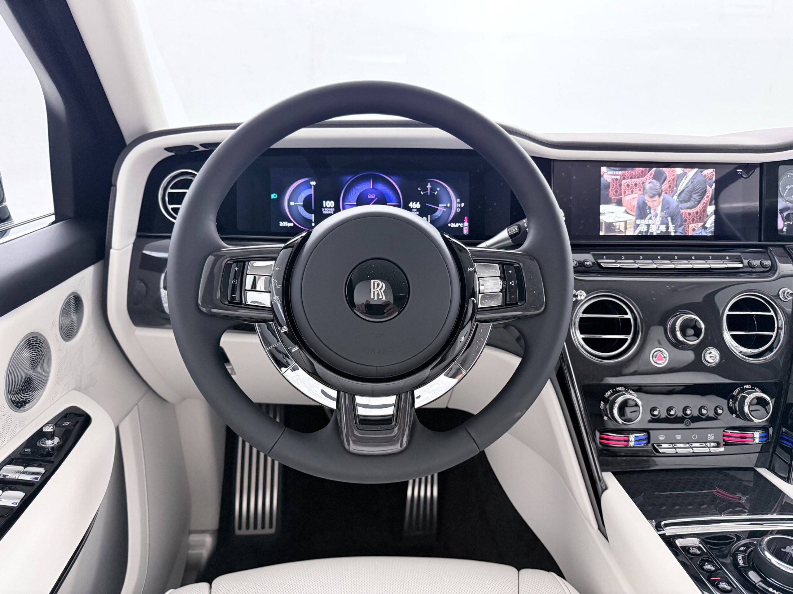 2026 Rolls-Royce Cullinan Black Badge — Photo 14 / 59