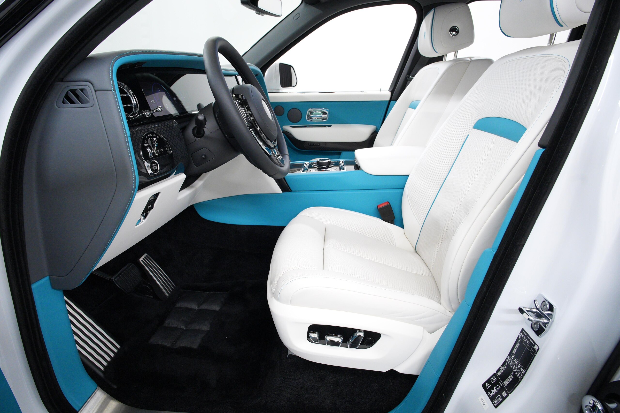 2026 Rolls-Royce Cullinan — Photo 7 / 41