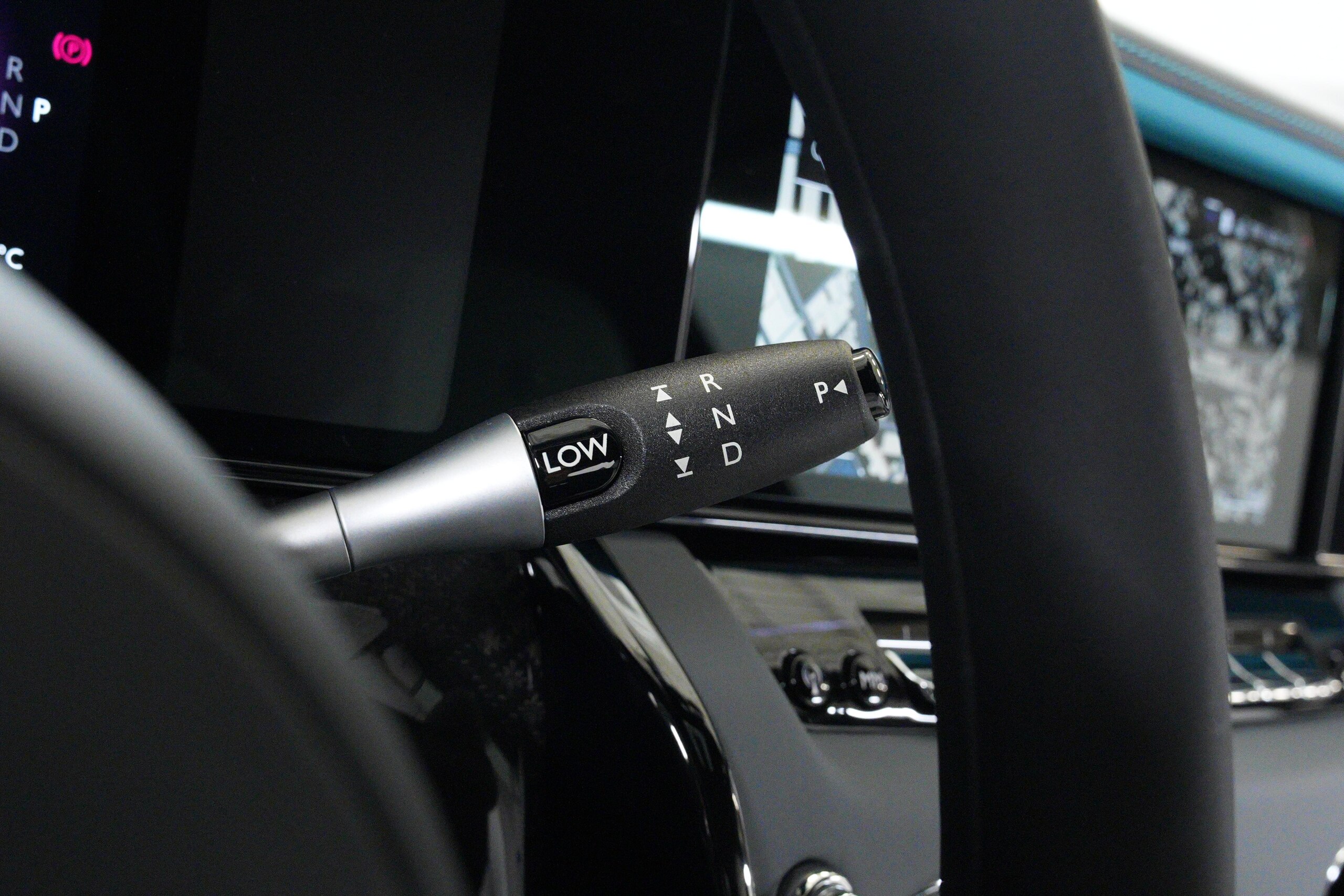 2026 Rolls-Royce Cullinan — Photo 24 / 41