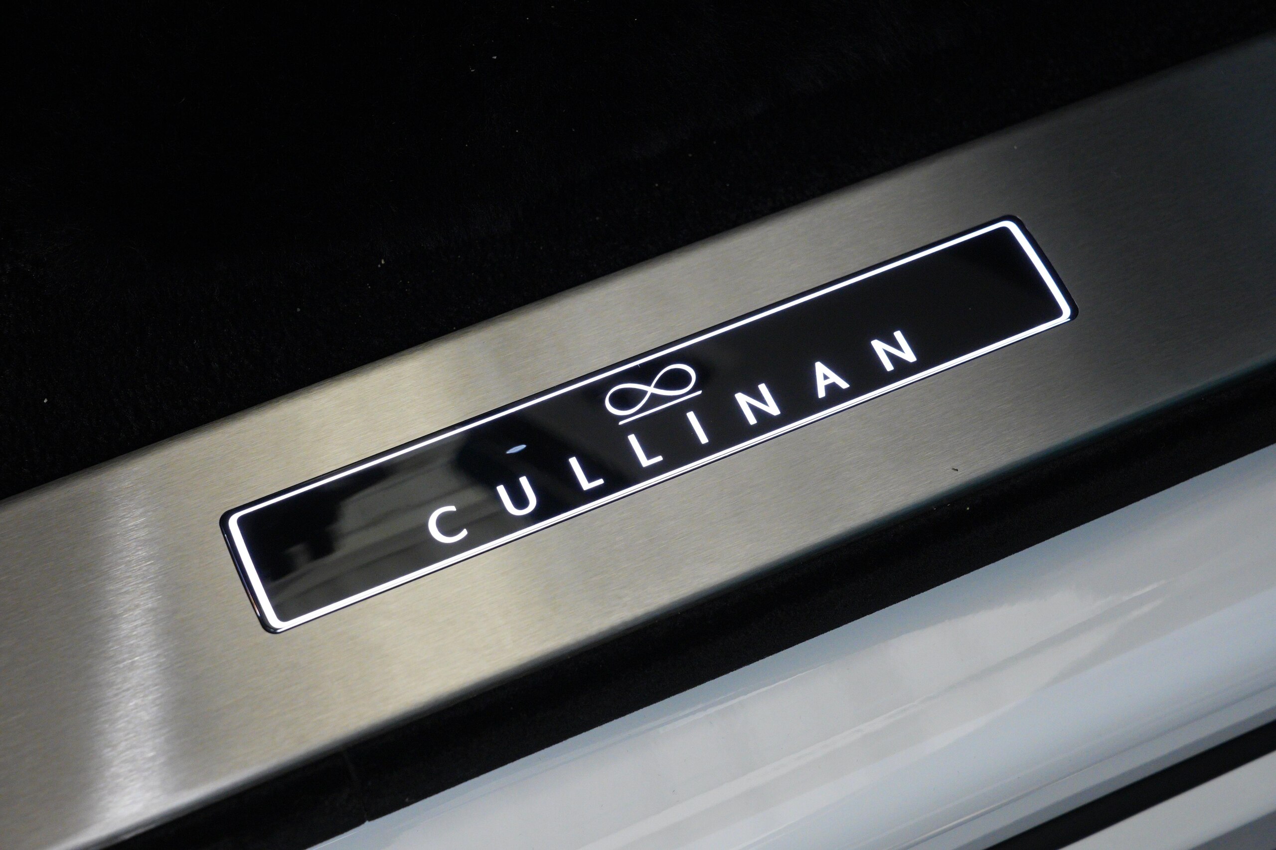 2026 Rolls-Royce Cullinan — Photo 28 / 41