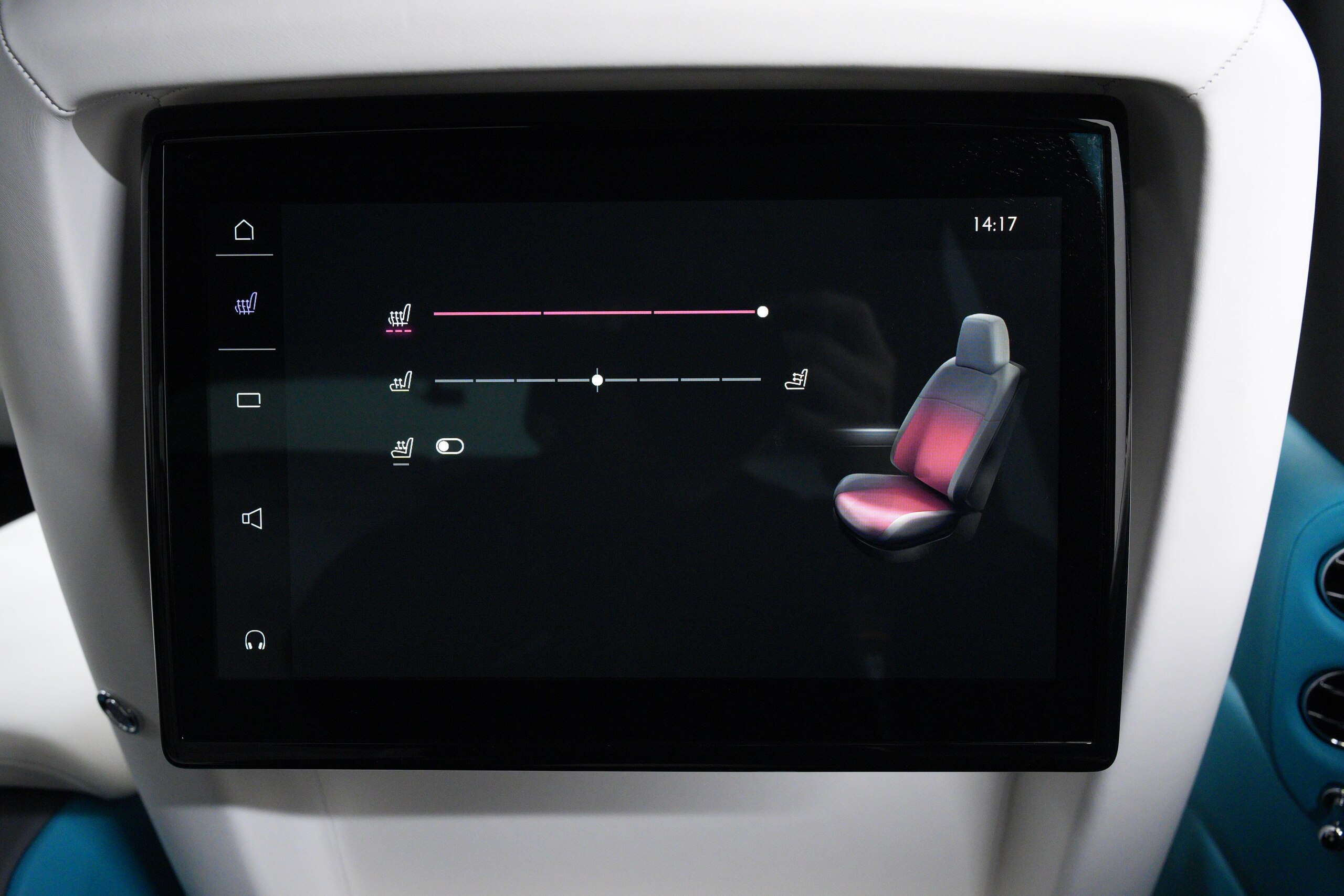 2026 Rolls-Royce Cullinan — Photo 34 / 41