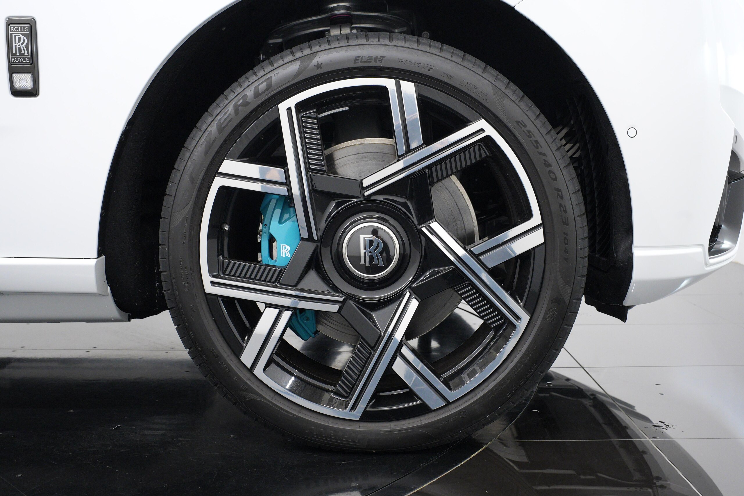 2026 Rolls-Royce Cullinan — Photo 41 / 41