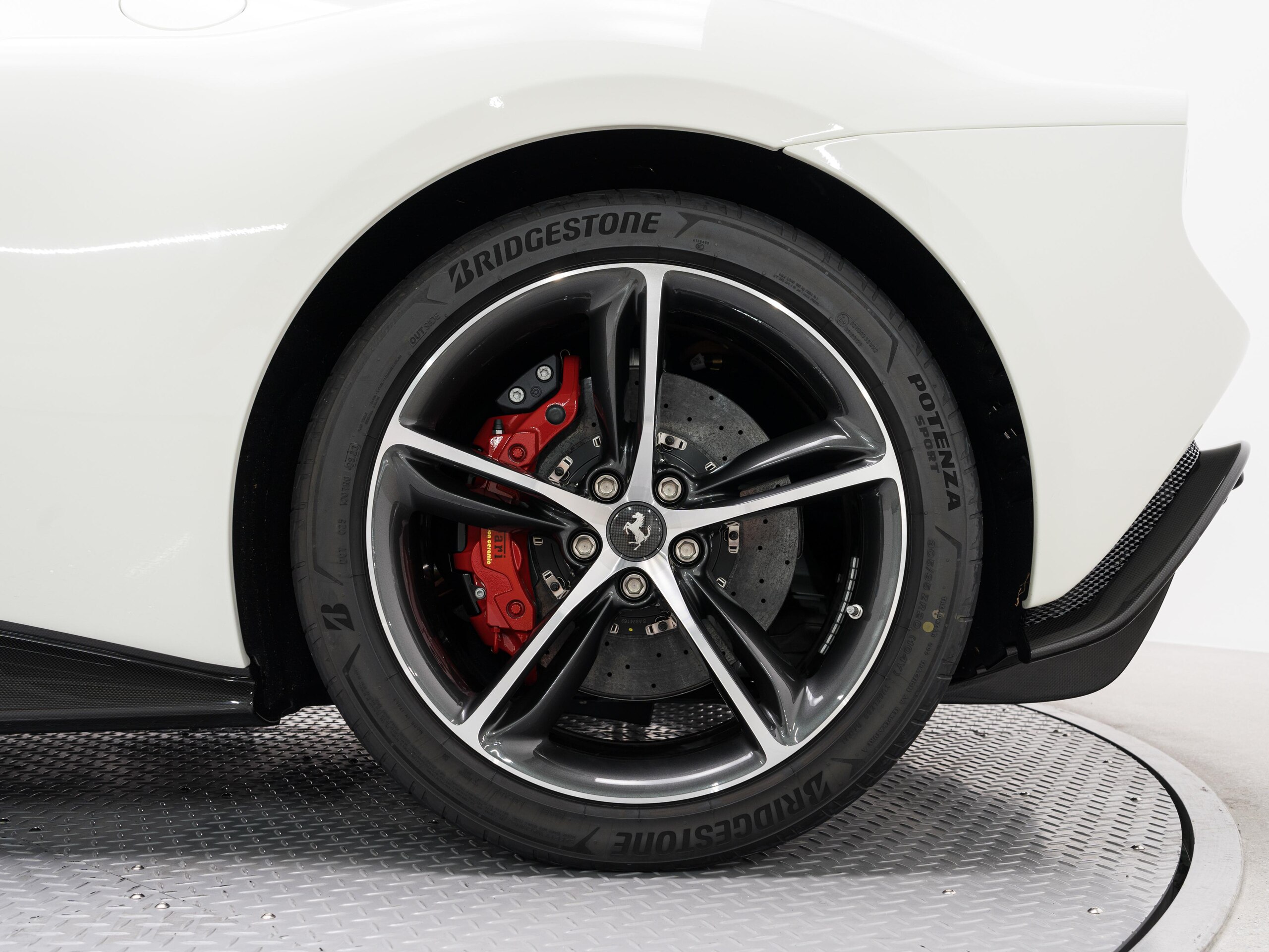 2024 Ferrari 296GTB — Photo 25 / 29