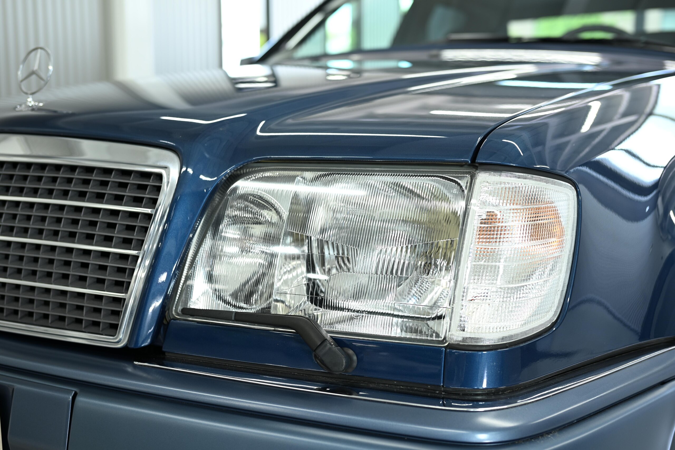 1994 Mercedes Benz E500 — Photo 12 / 74