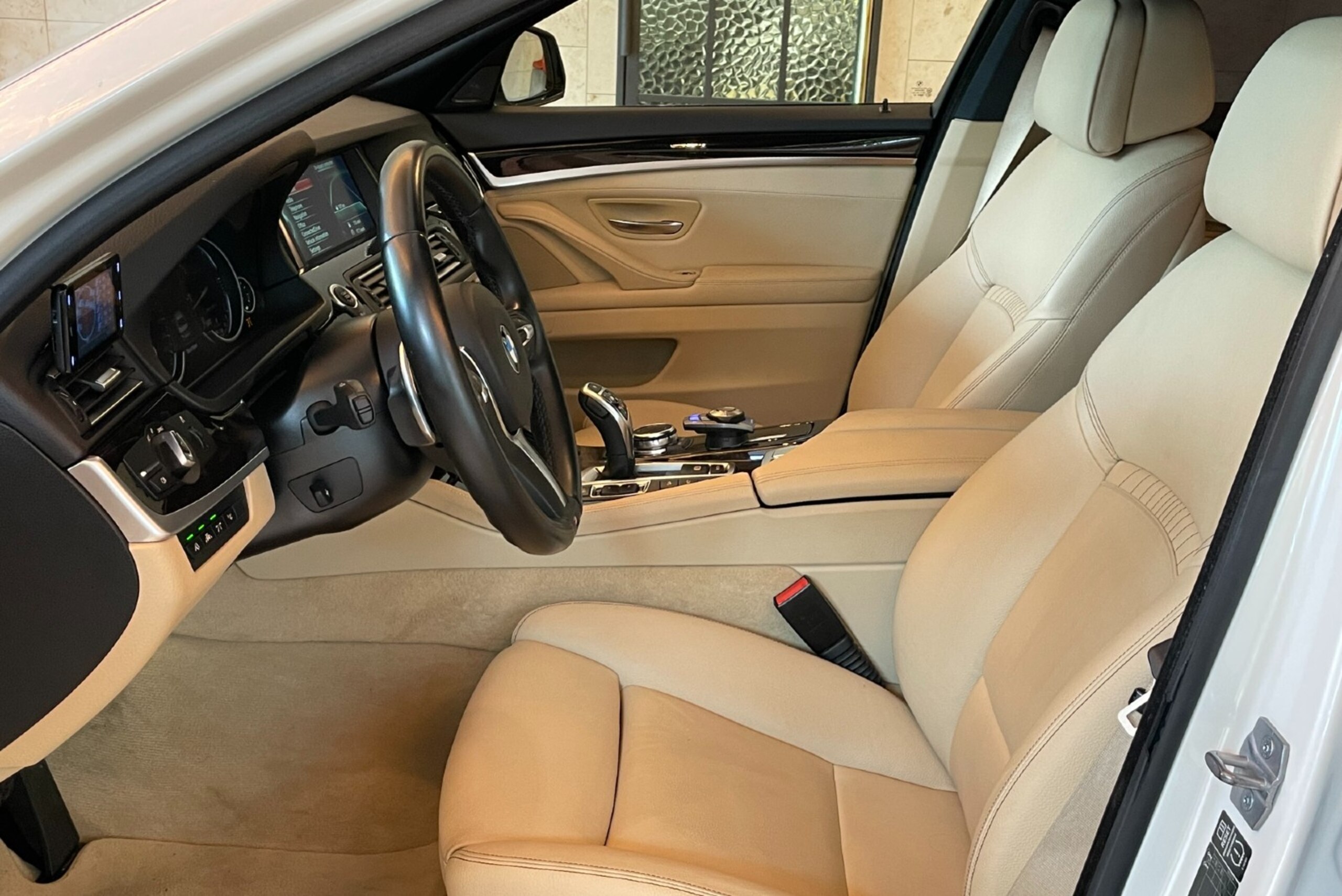 2014 BMW M550d xDrive — Photo 11 / 17