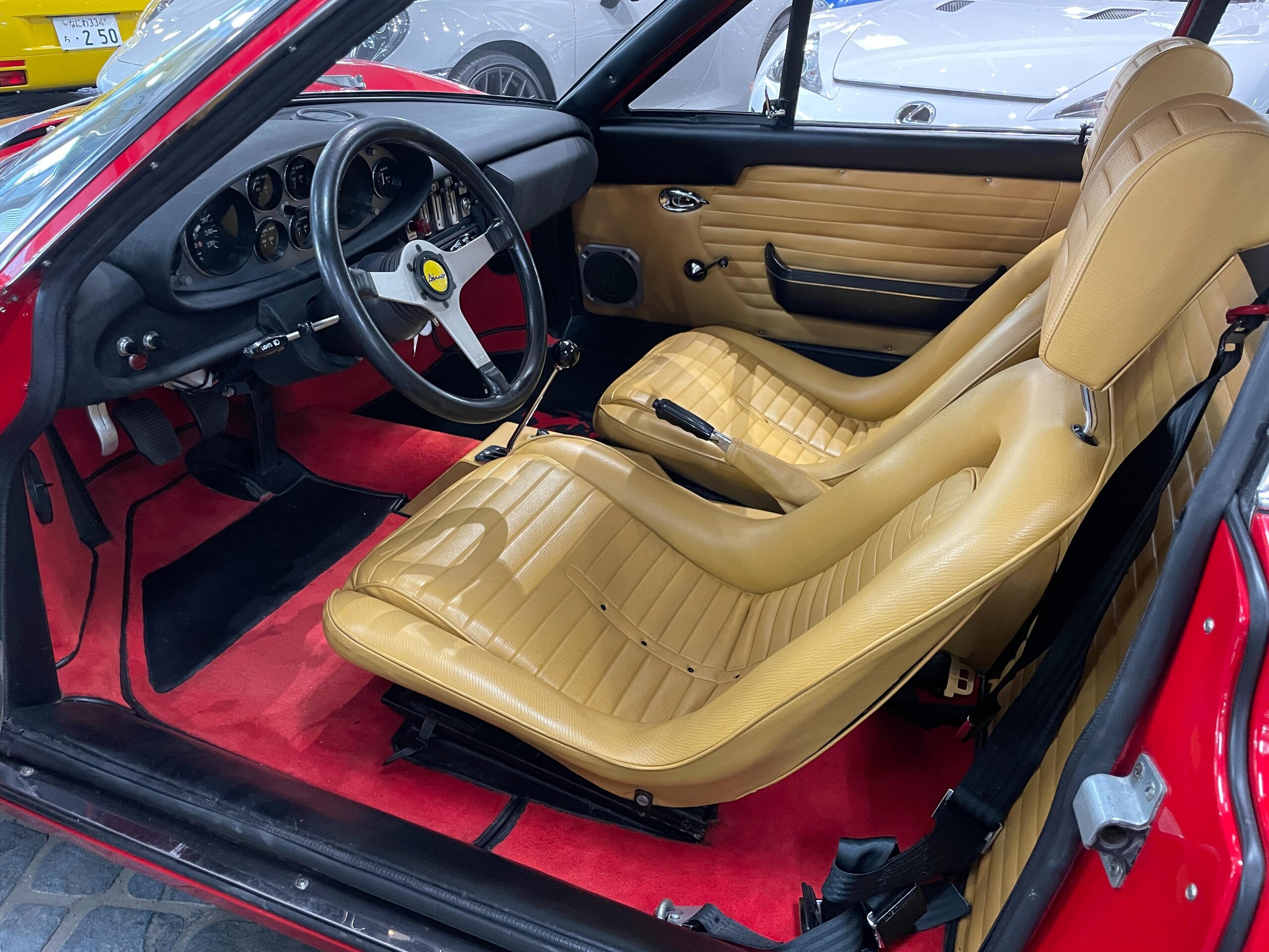 1972 Ferrari DINO 246GT — Photo 7 / 12