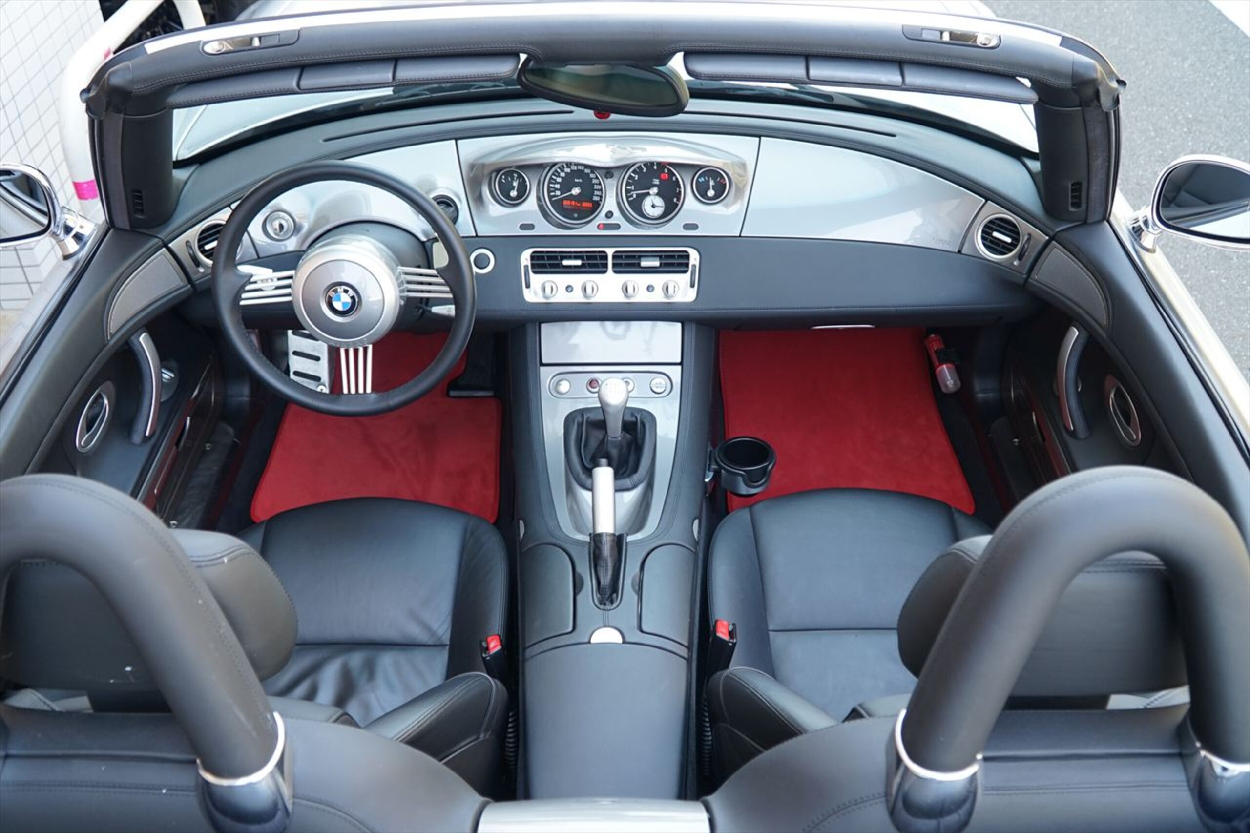 2001 BMW Z8 — Photo 8 / 22