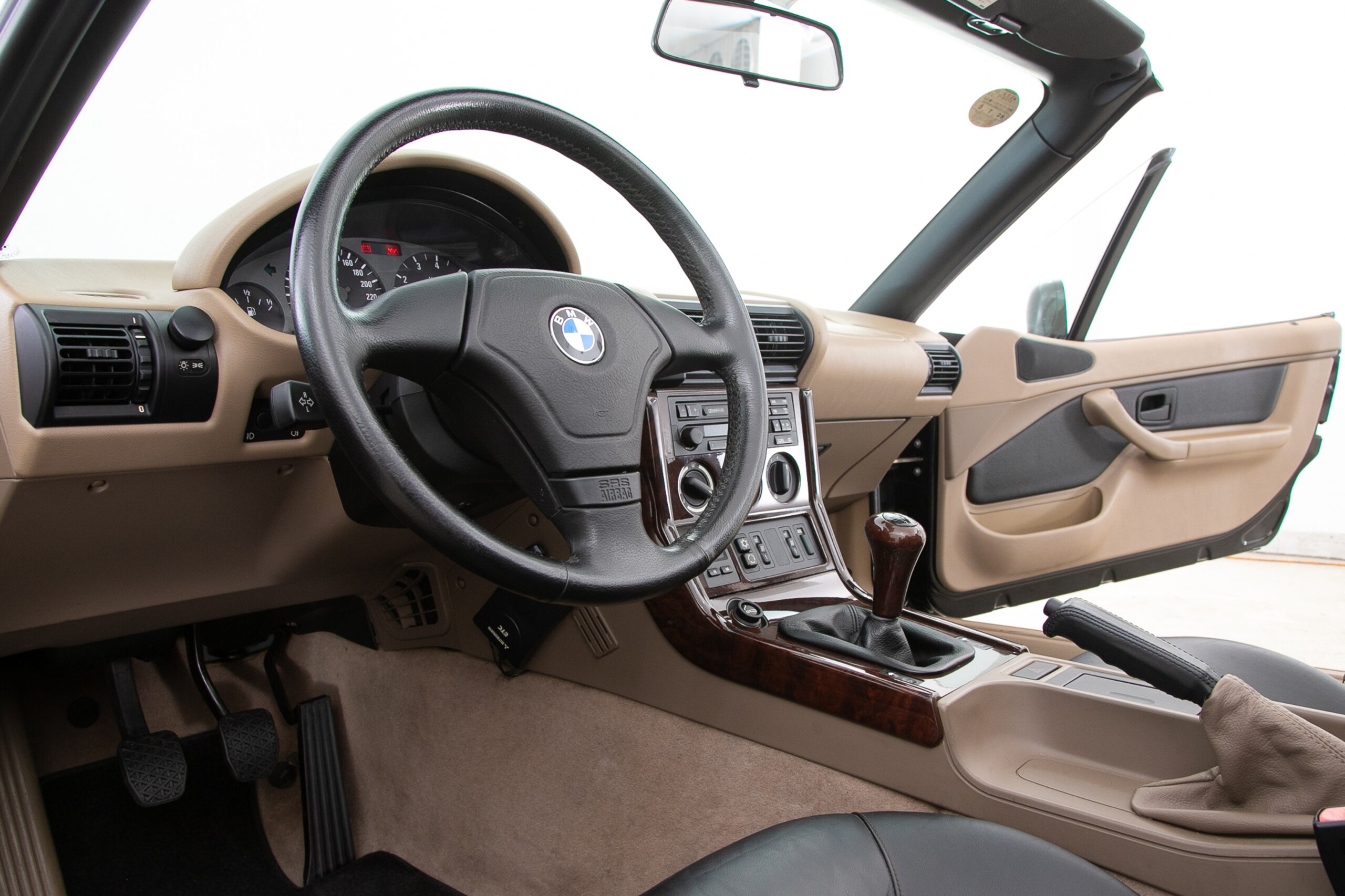 1996 BMW Z3 Roadster — Photo 11 / 26