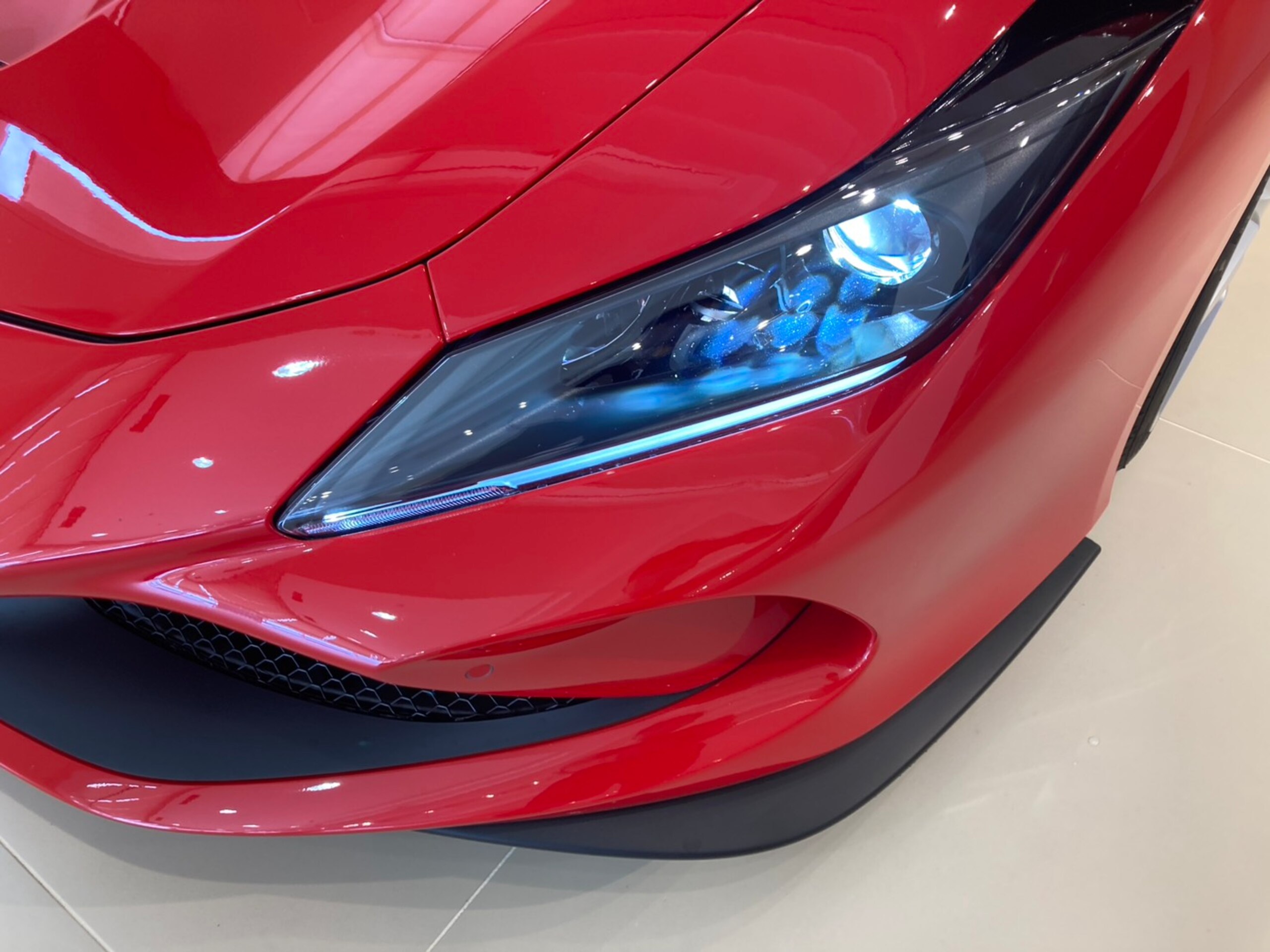 2020 Ferrari F8 Tributo — Photo 8 / 31