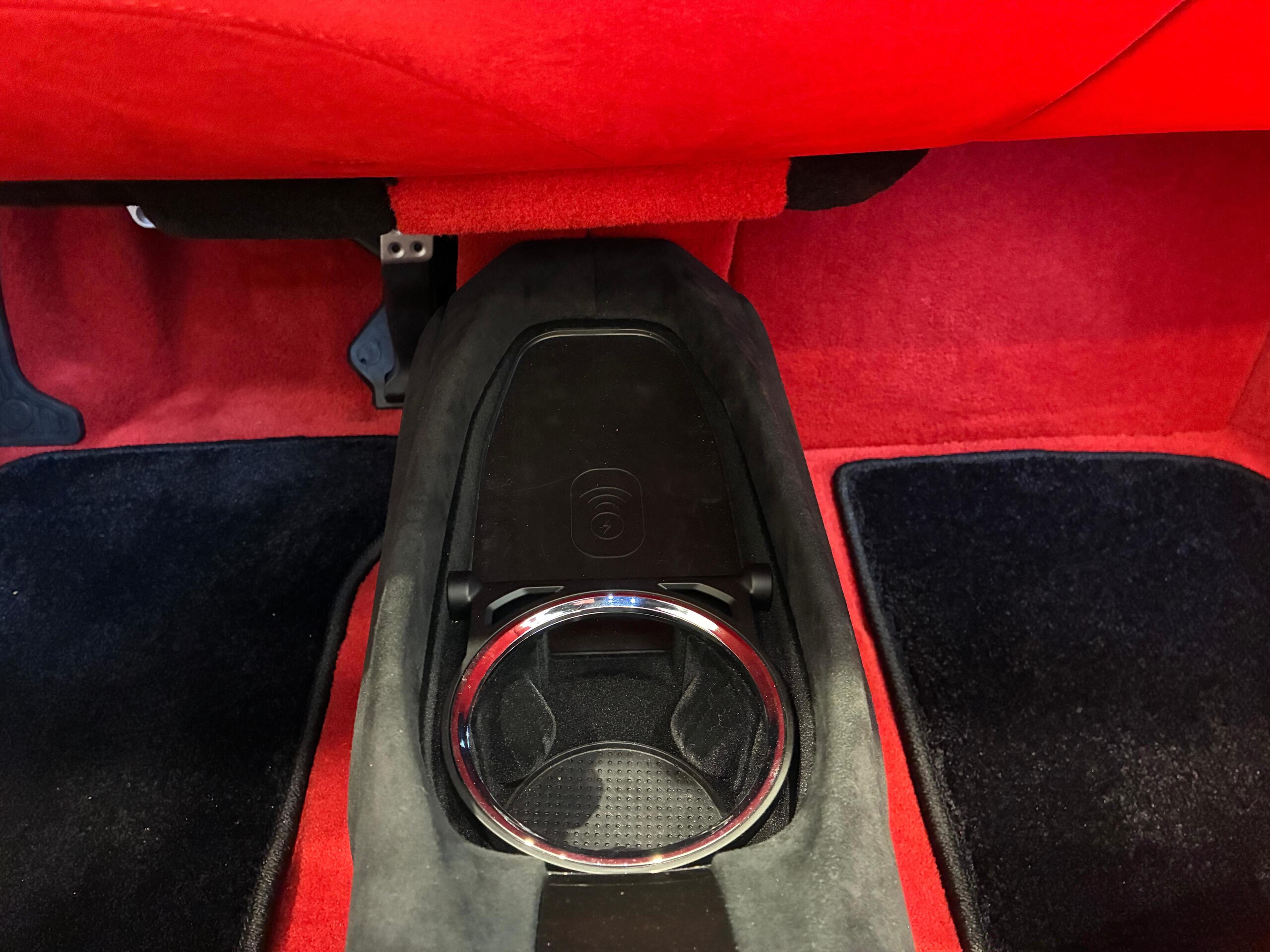 2025 Ferrari 296GTS — Photo 61 / 76