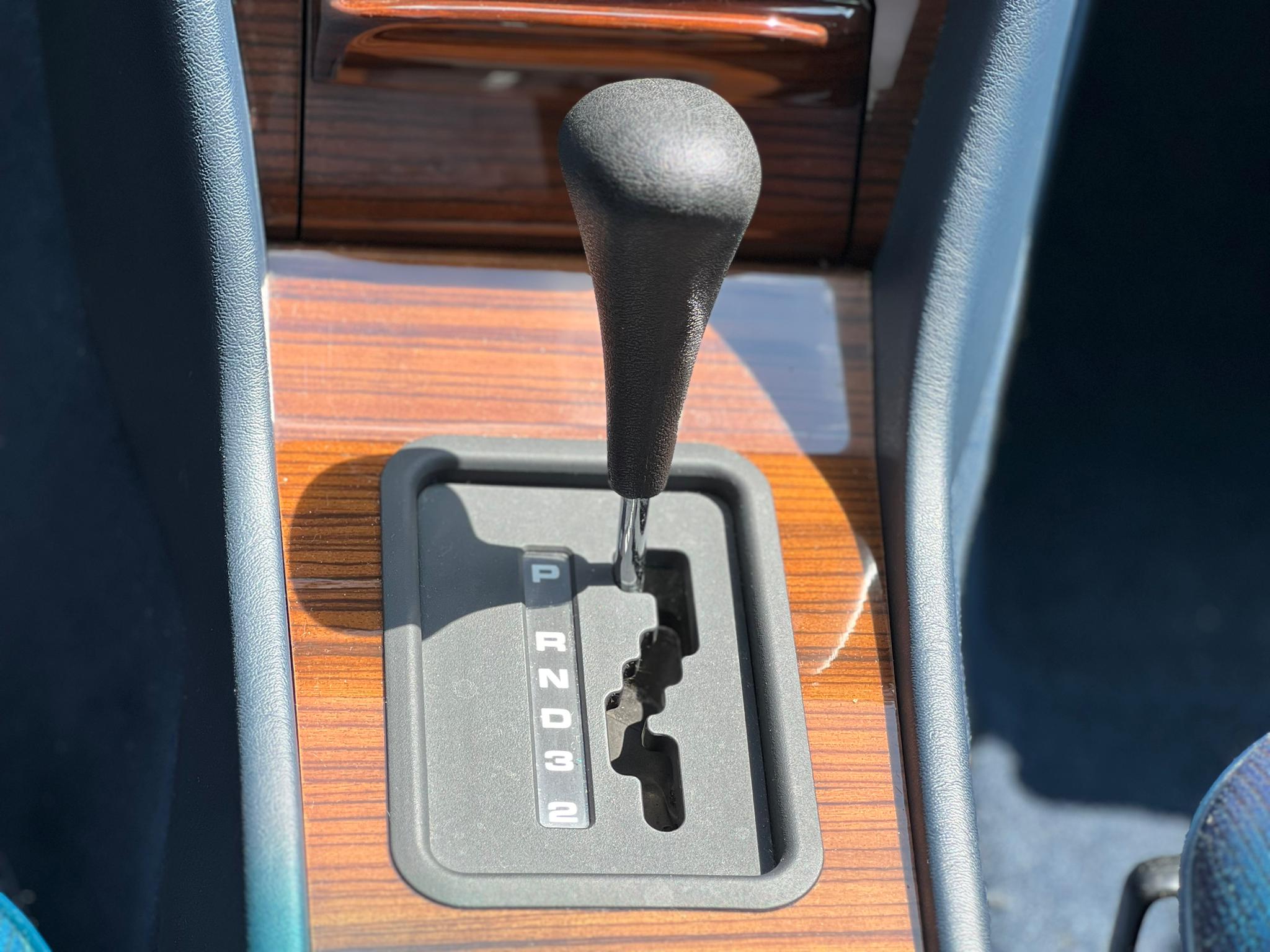 1988 Mercedes Benz 230E — Photo 12 / 29