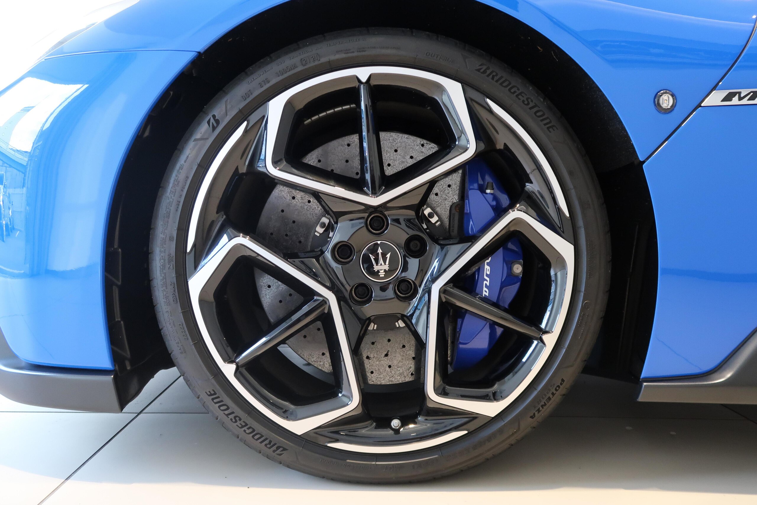 2022 Maserati MC20 — Photo 12 / 24