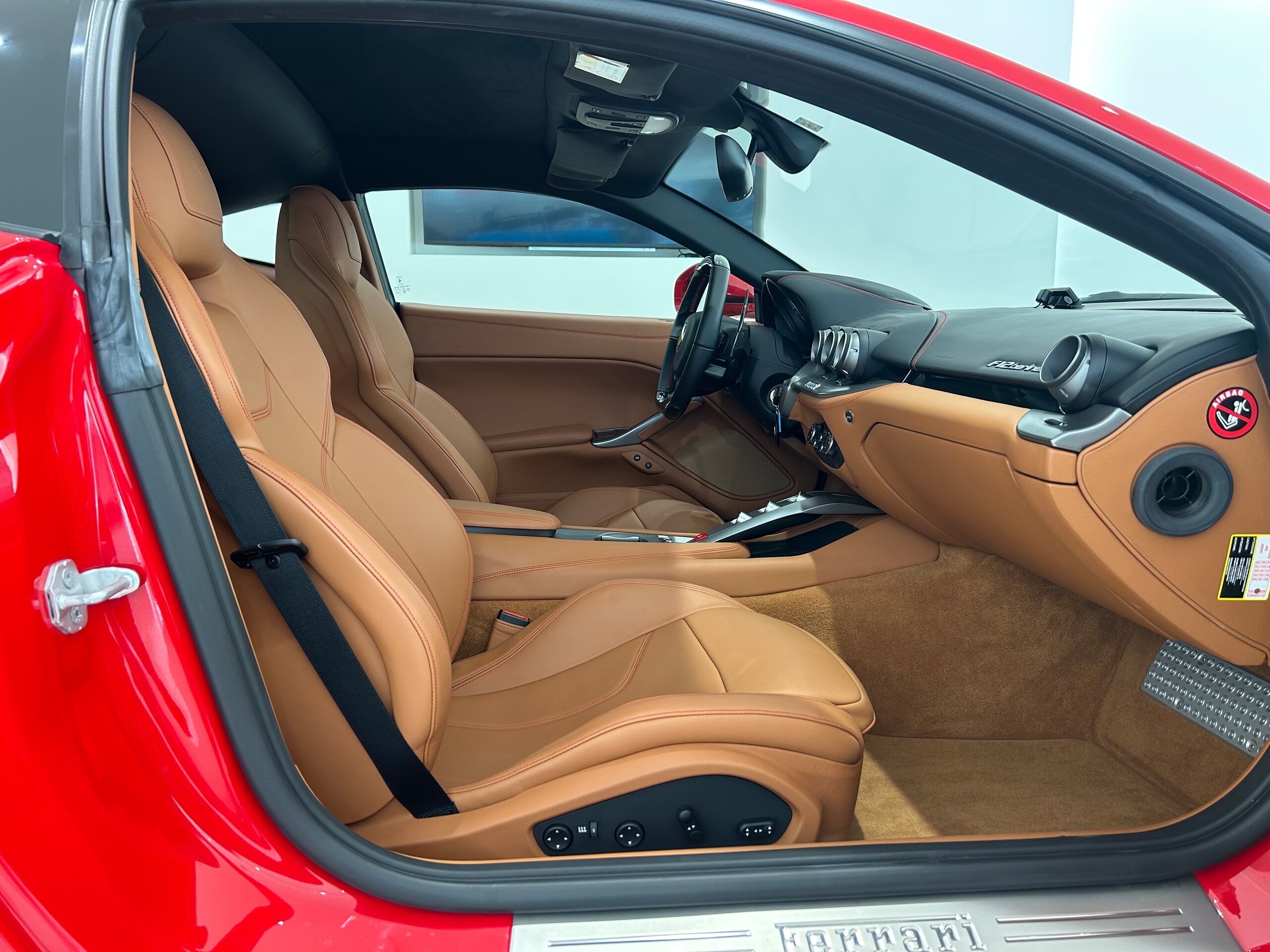 2014 Ferrari F12 Berlinetta — Photo 11 / 18