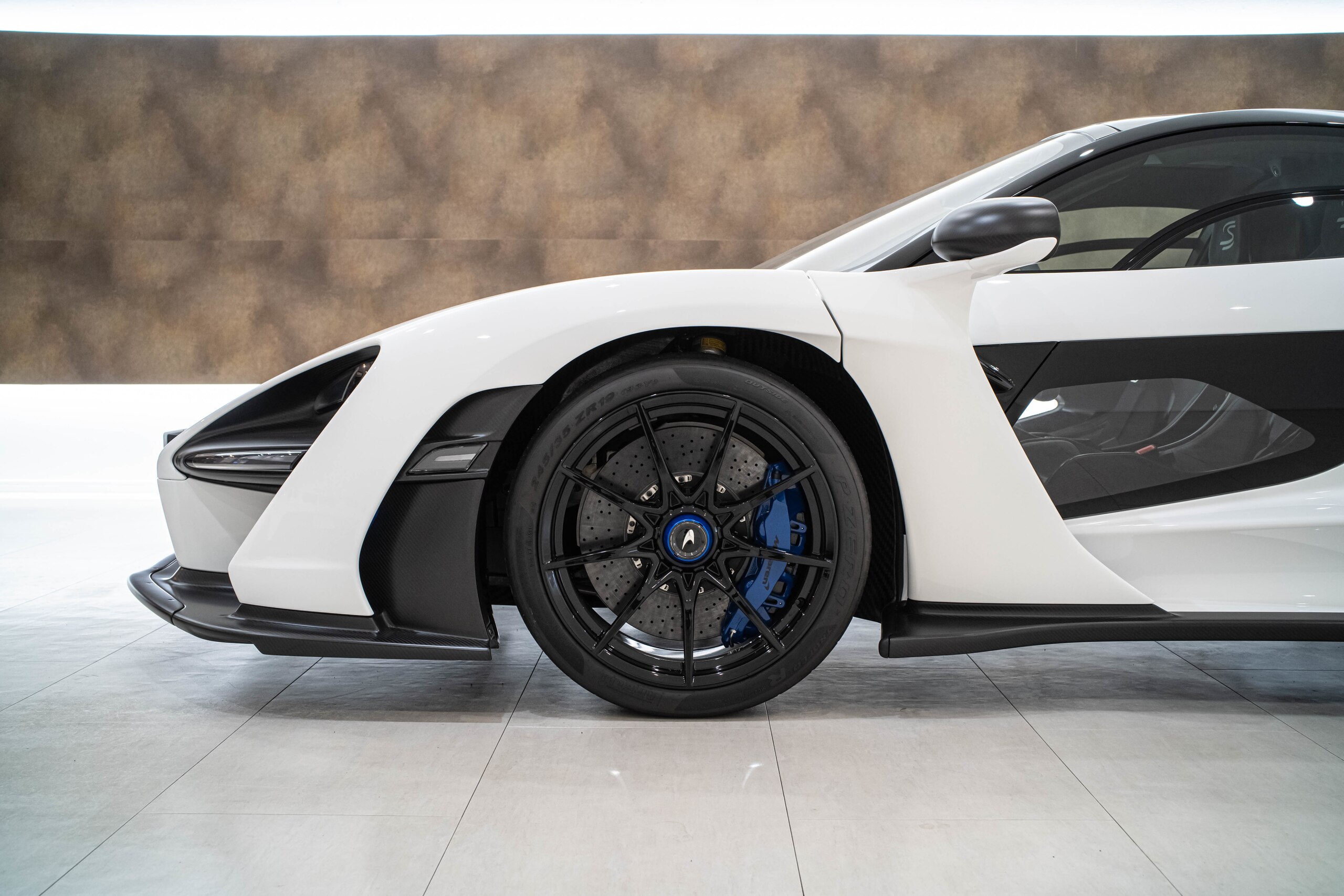 2019 McLaren Senna — Photo 16 / 18