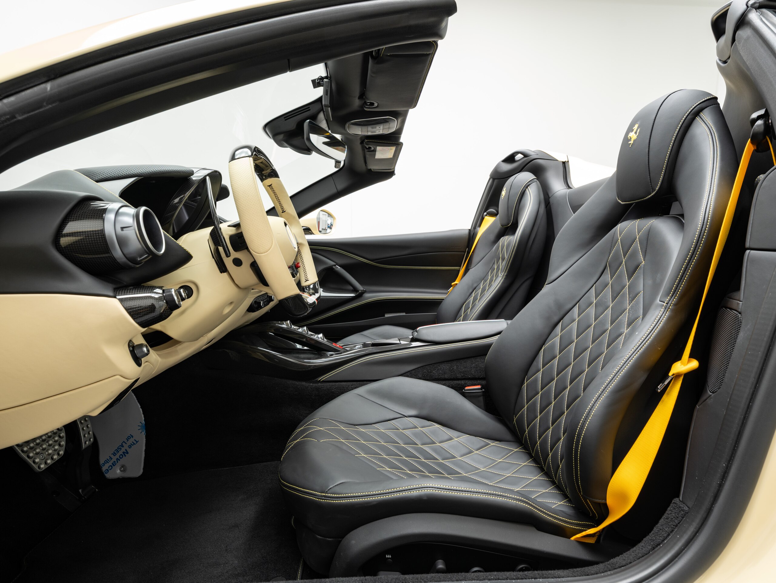 2023 Ferrari 812GTS — Photo 7 / 32