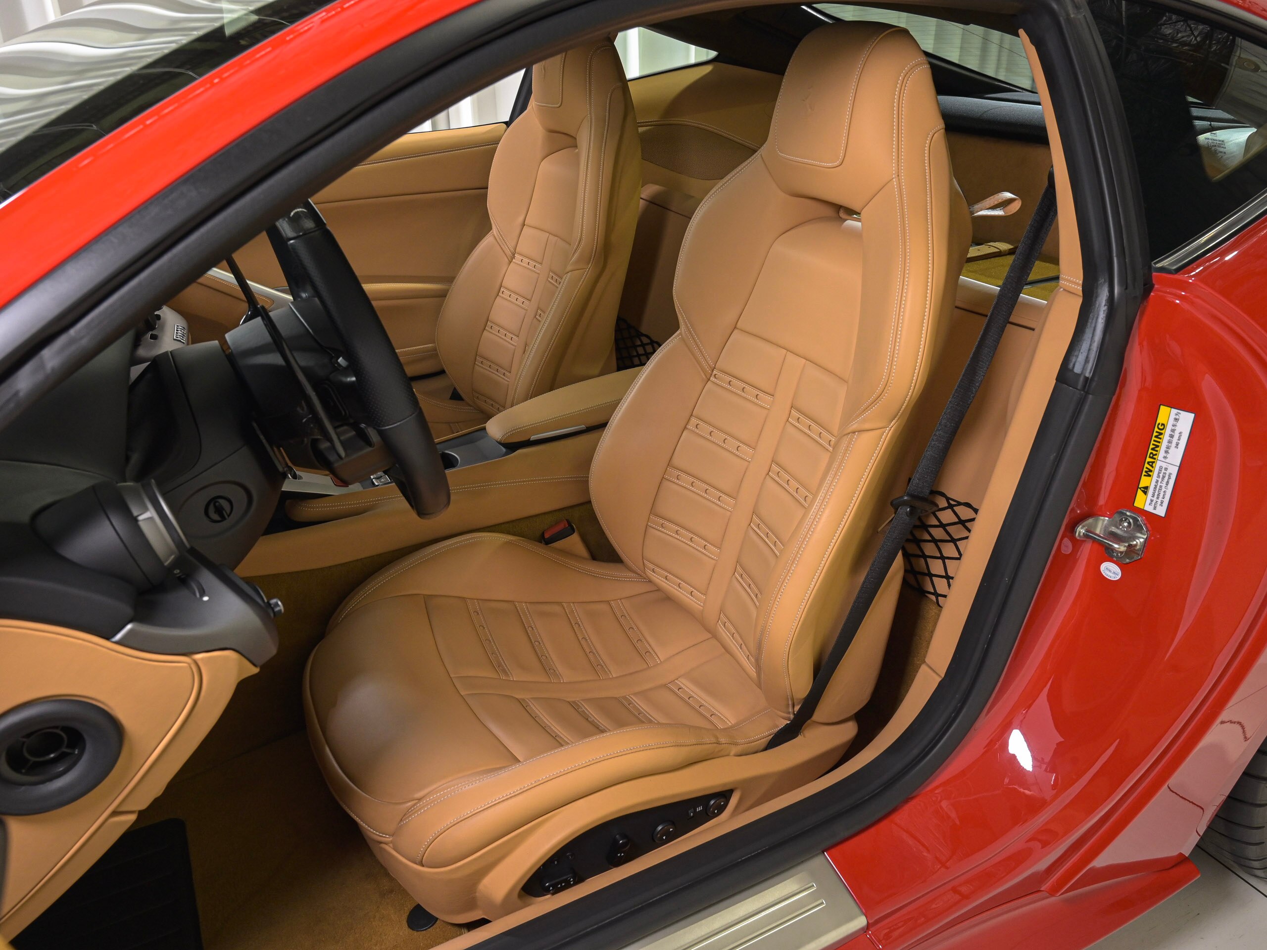 2013 Ferrari F12 Berlinetta — Photo 6 / 35