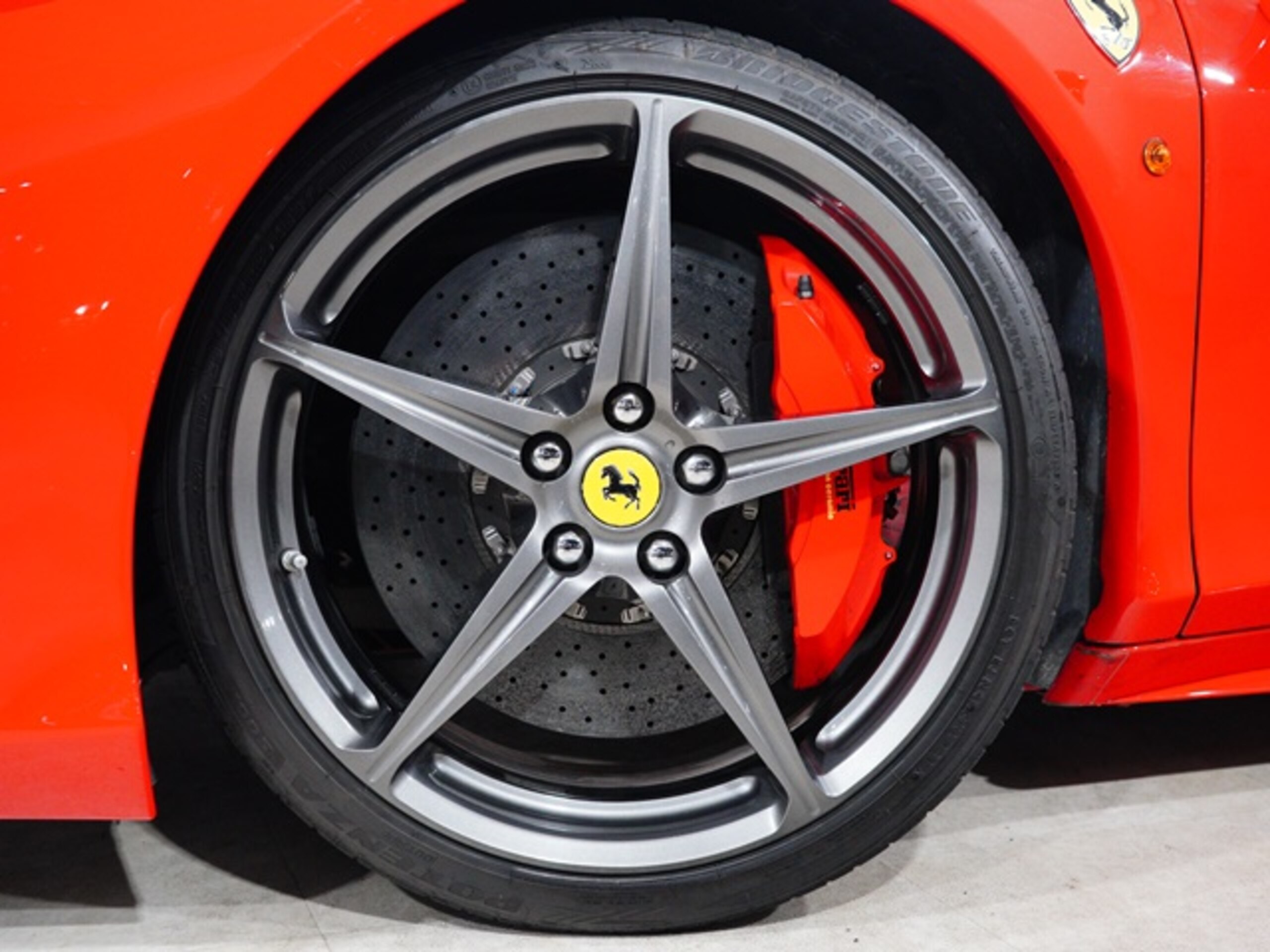 2011 Ferrari 458 Italia F1 DCT — Photo 17 / 19
