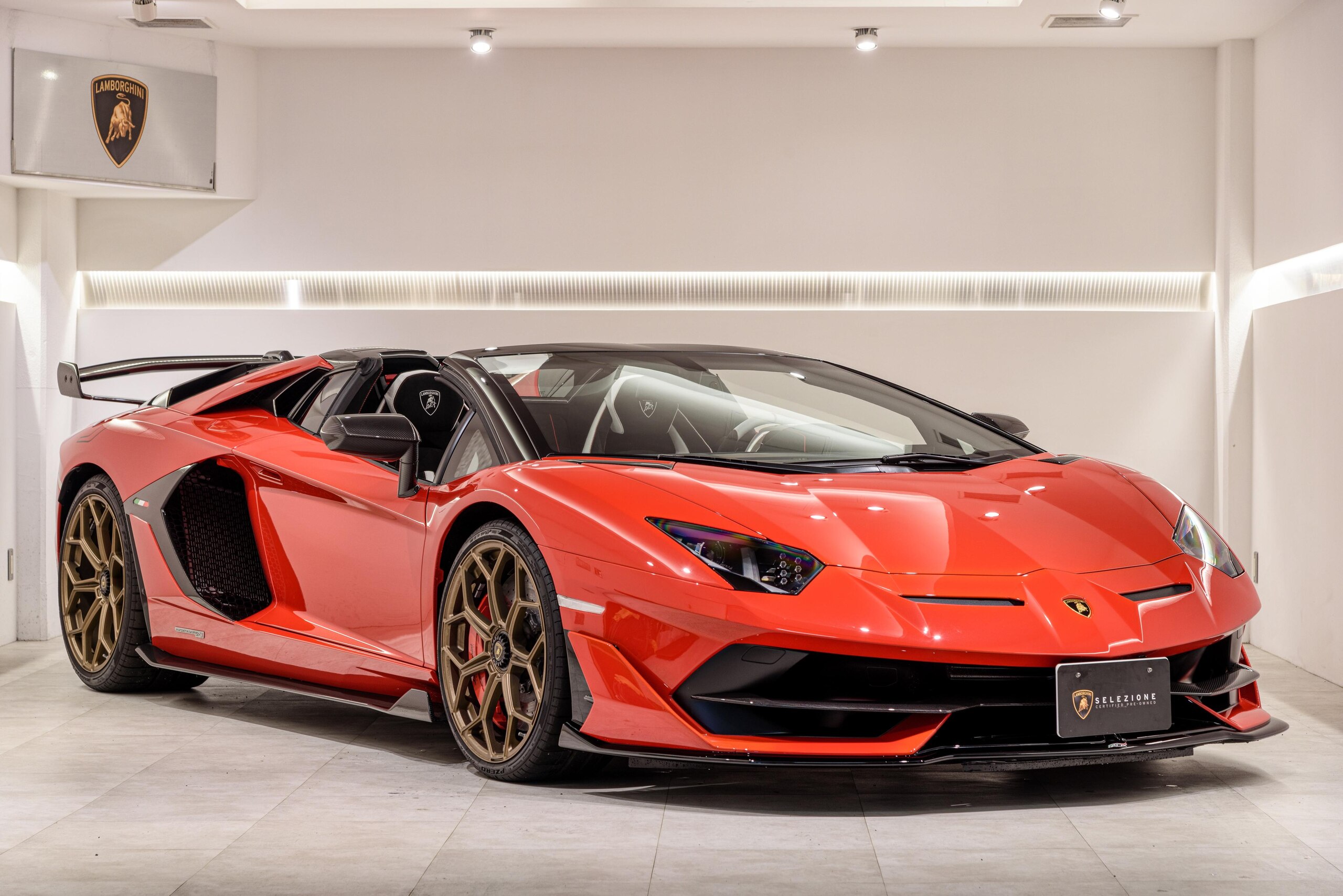 2021 Lamborghini Aventador SVJ Roadster — Photo 10 / 35