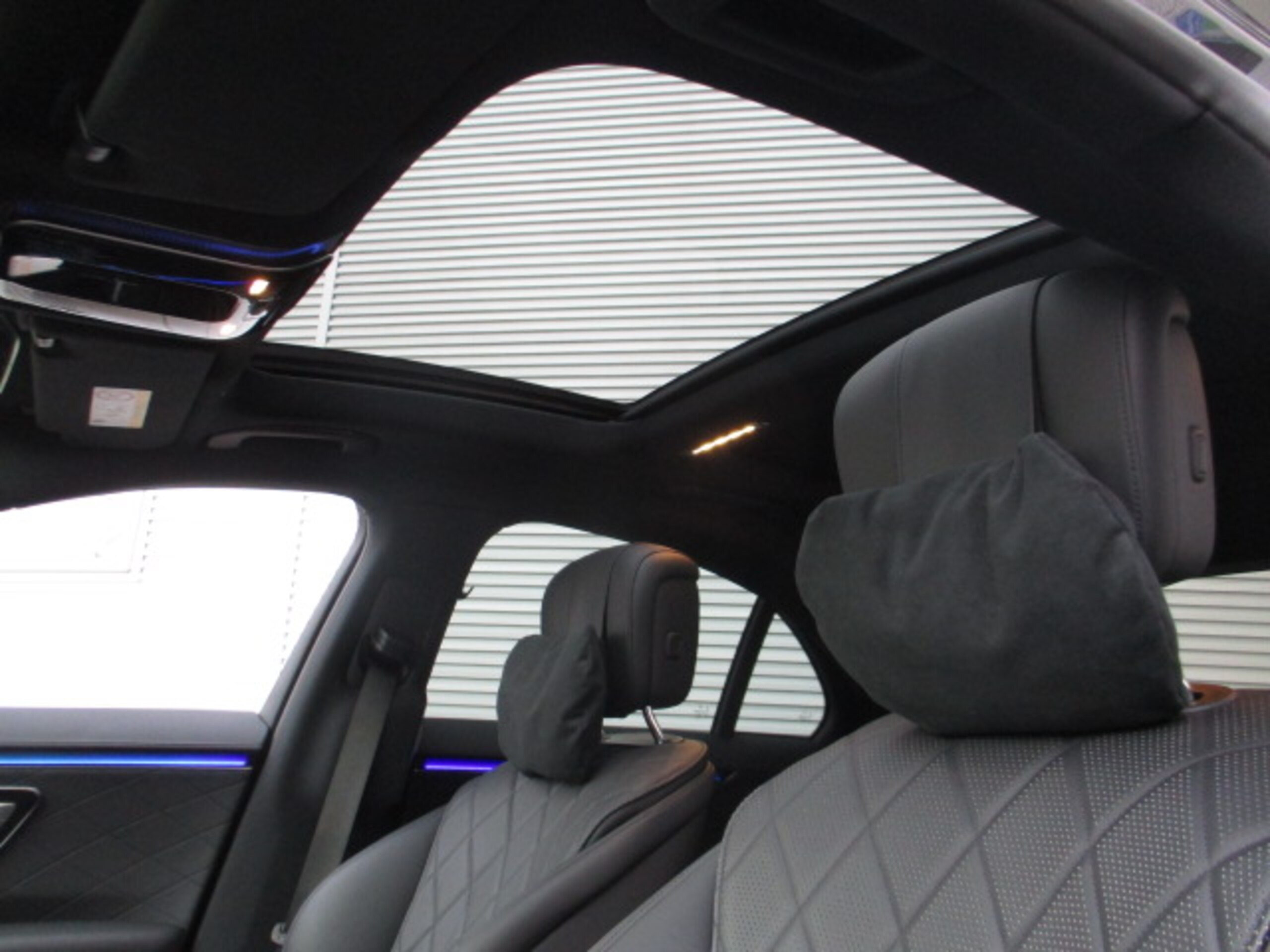 2021 Mercedes Benz S500 4Matic AMG Line — Photo 14 / 15