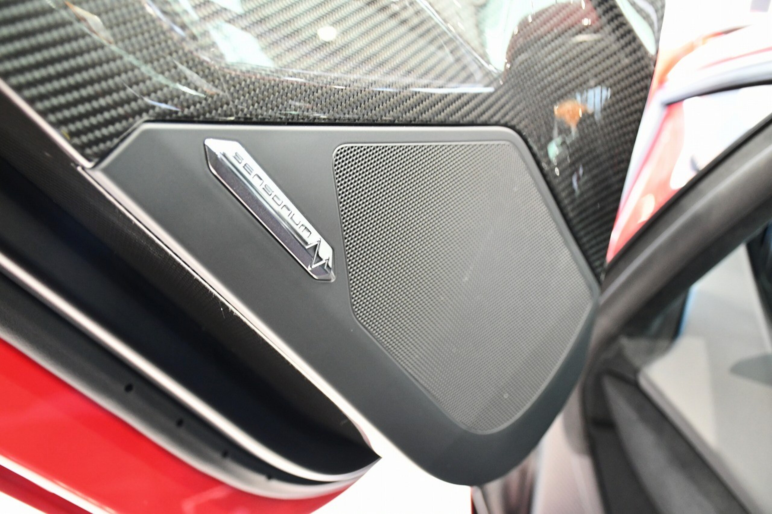 2019 Lamborghini Aventador SVJ — Photo 17 / 46