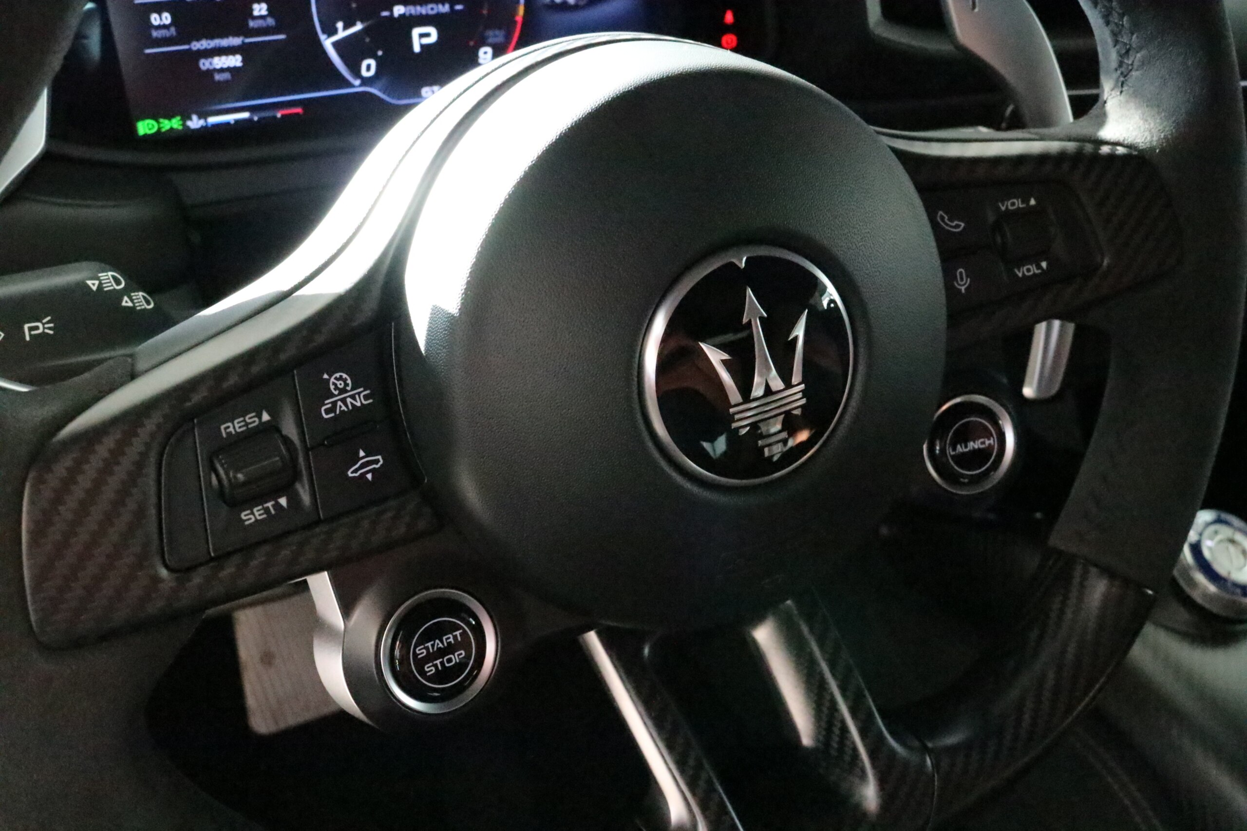2022 Maserati MC20 — Photo 22 / 32