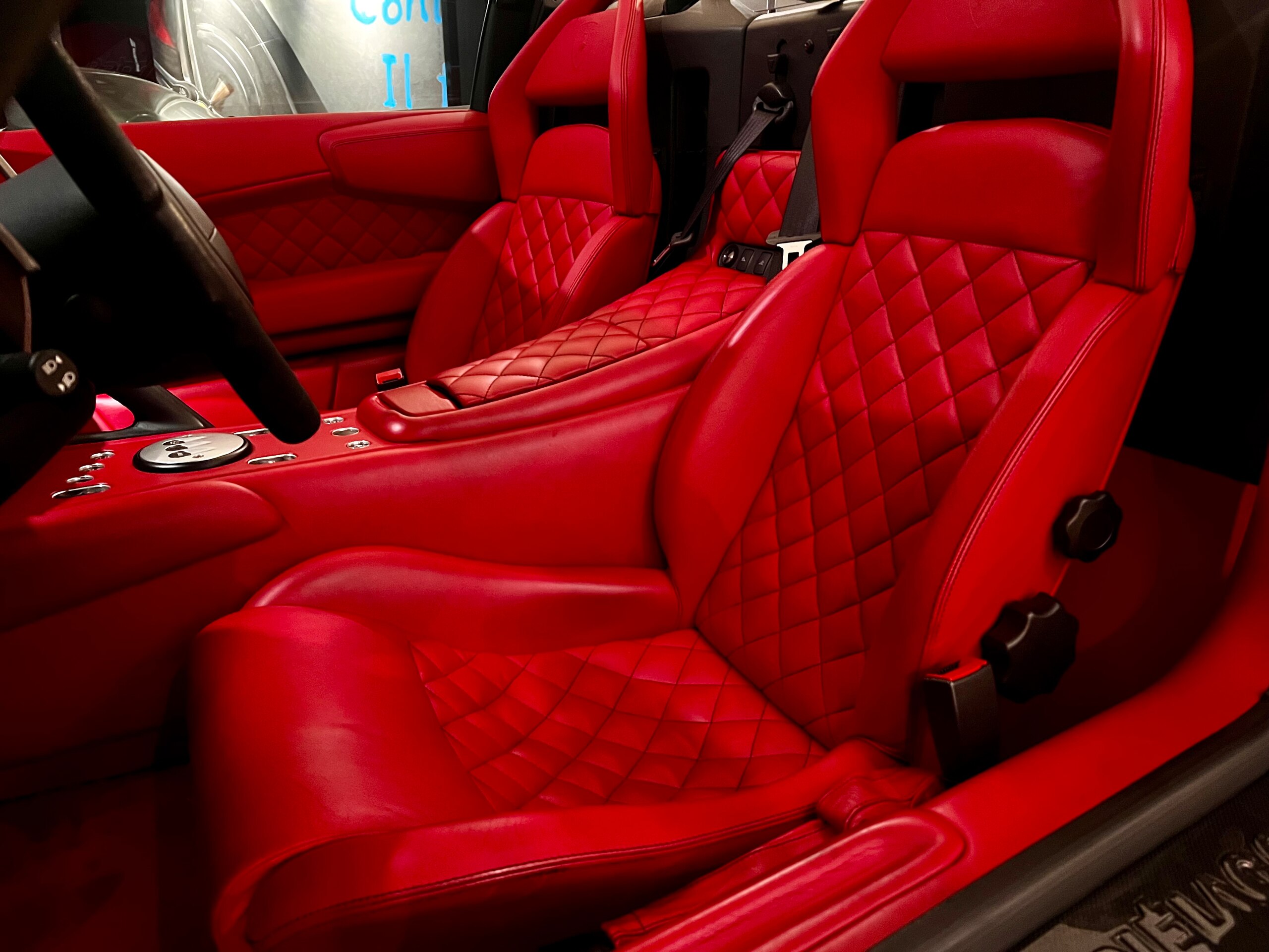 2008 Lamborghini Murcielago Roadster — Photo 8 / 18