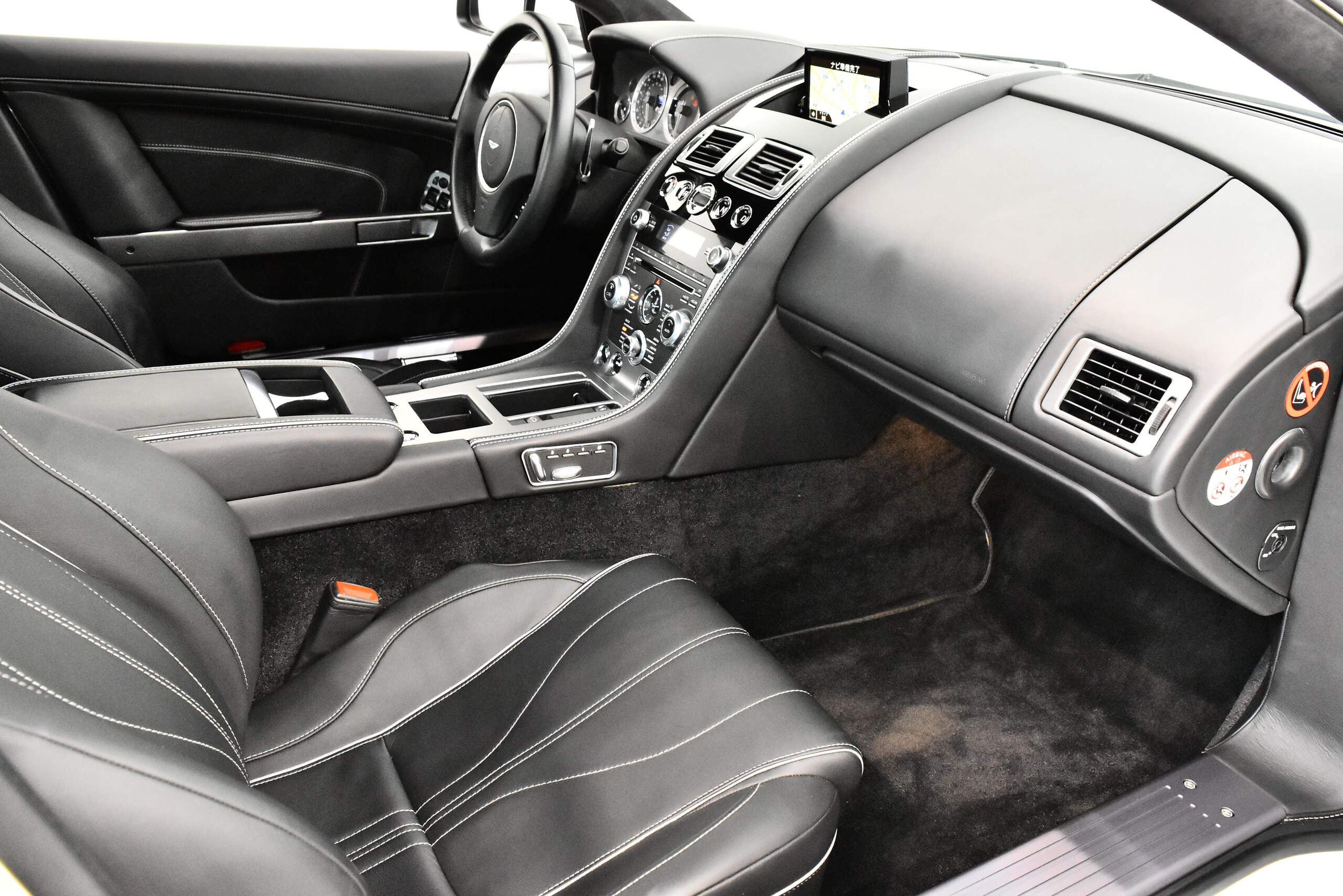 2012 Aston Martin DB9 — Photo 12 / 16