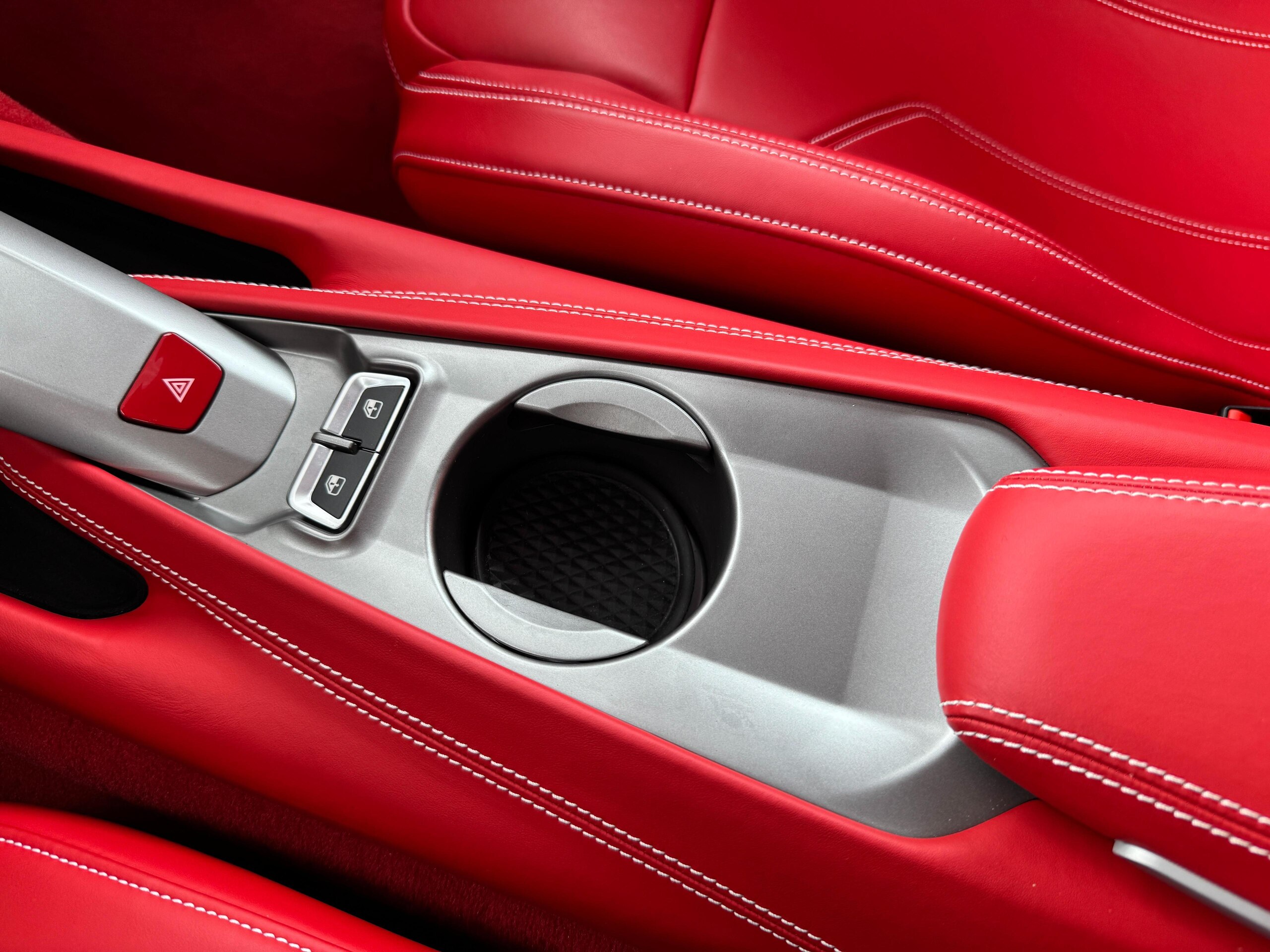 2014 Ferrari F12 Berlinetta — Photo 21 / 54