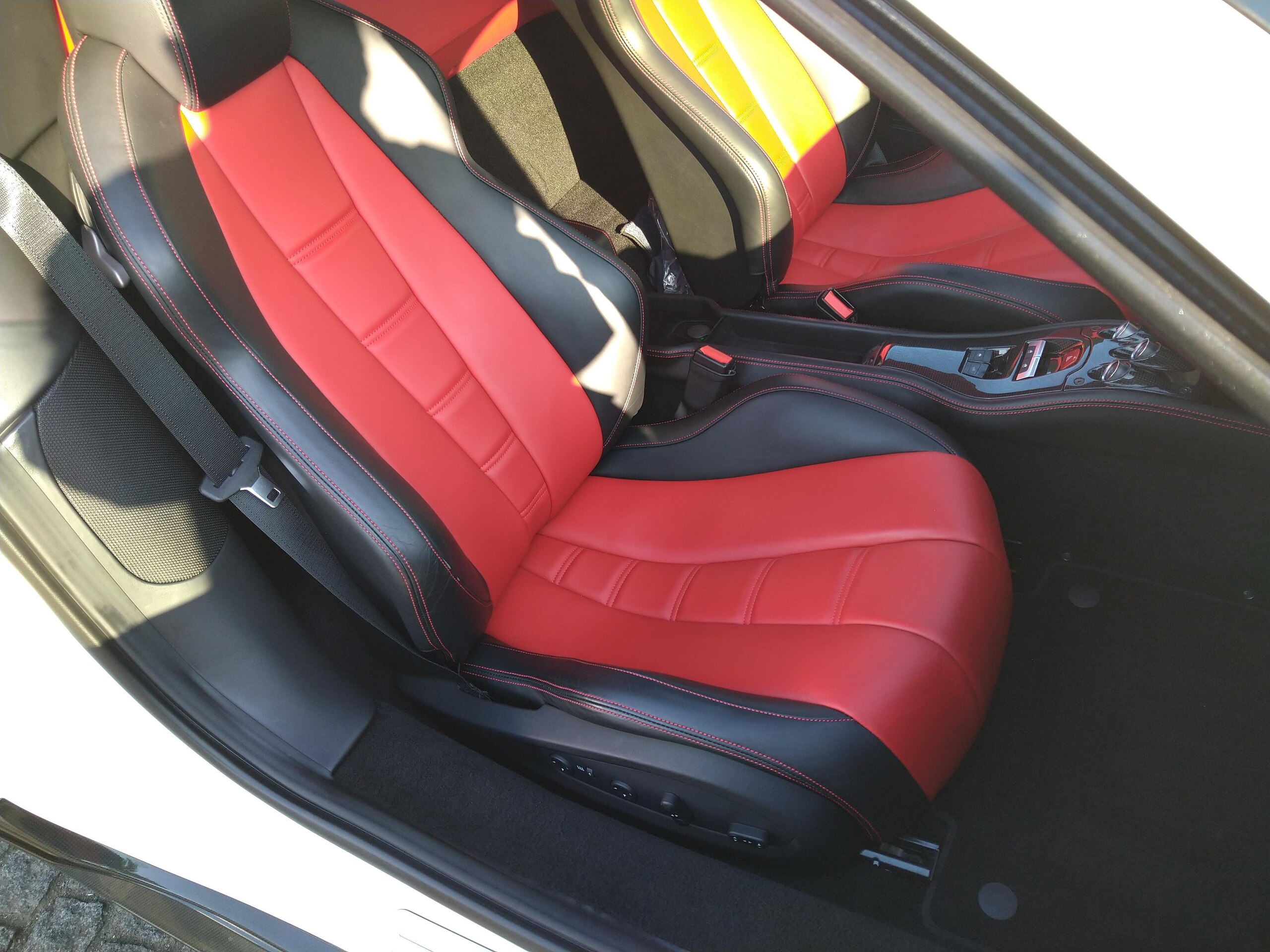 2015 Ferrari 458 Spider — Photo 22 / 26
