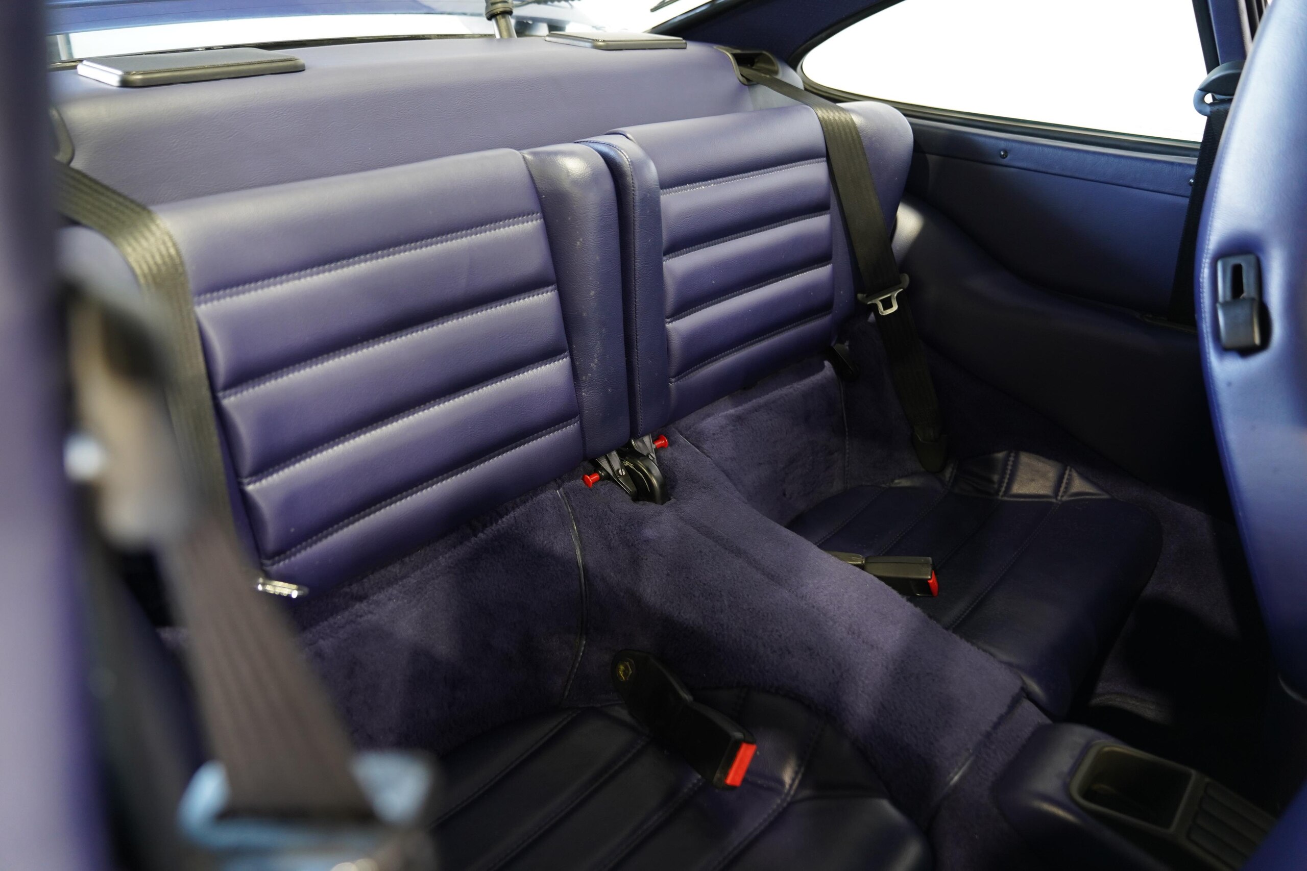 1991 Porsche 911 Carrera 2 — Photo 11 / 14