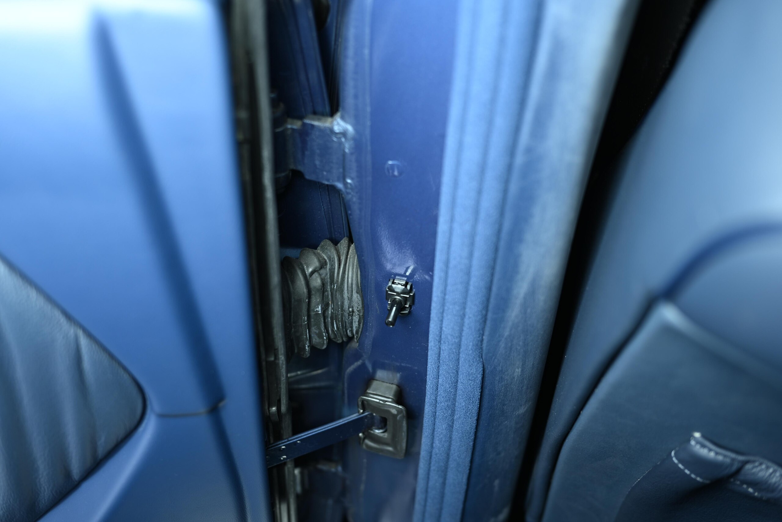 1994 Mercedes Benz E500 — Photo 42 / 74