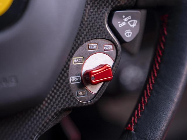 2015 Ferrari 458 Speciale — Photo 17 / 26