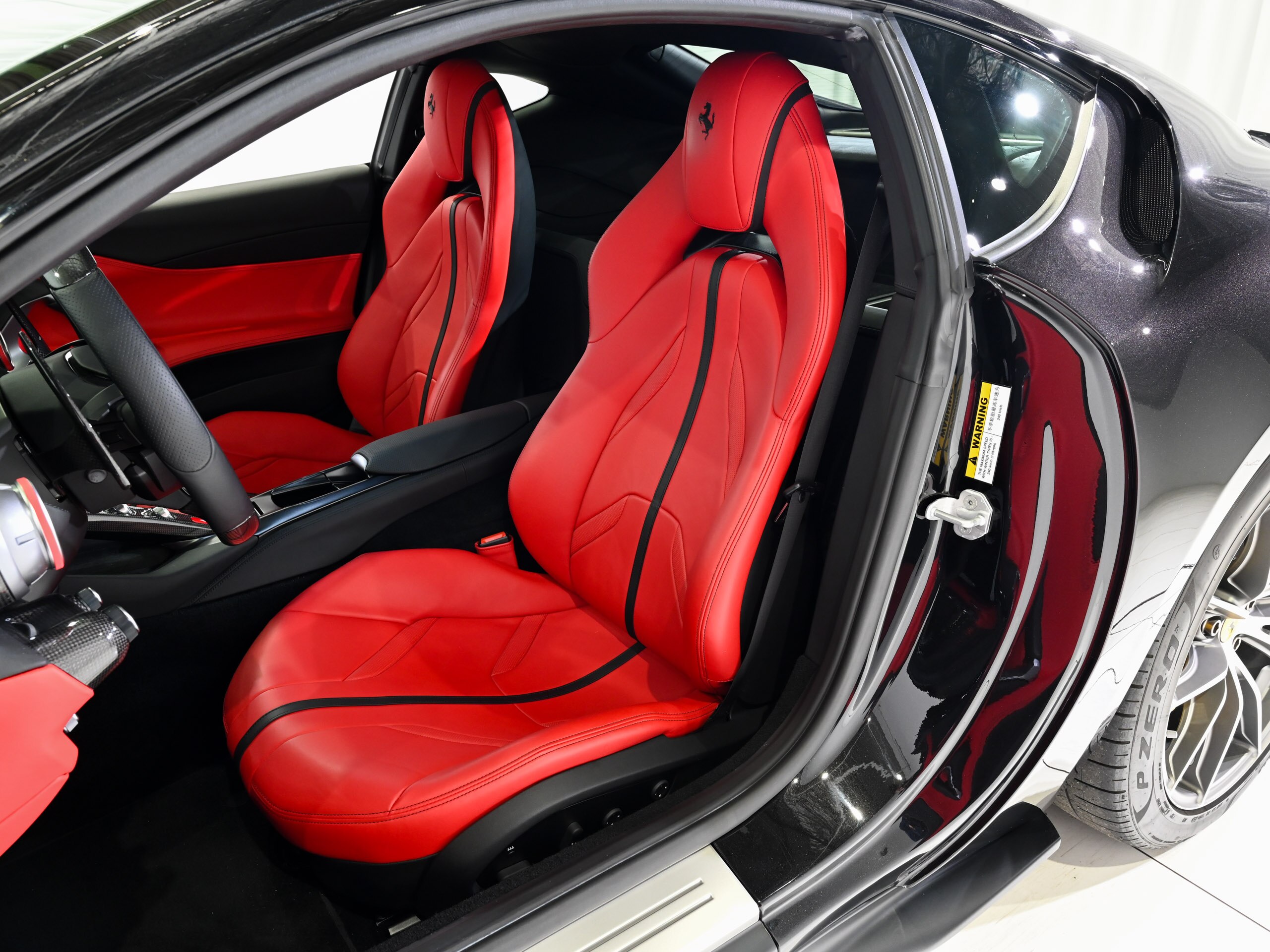 2020 Ferrari 812 Superfast — Photo 9 / 20