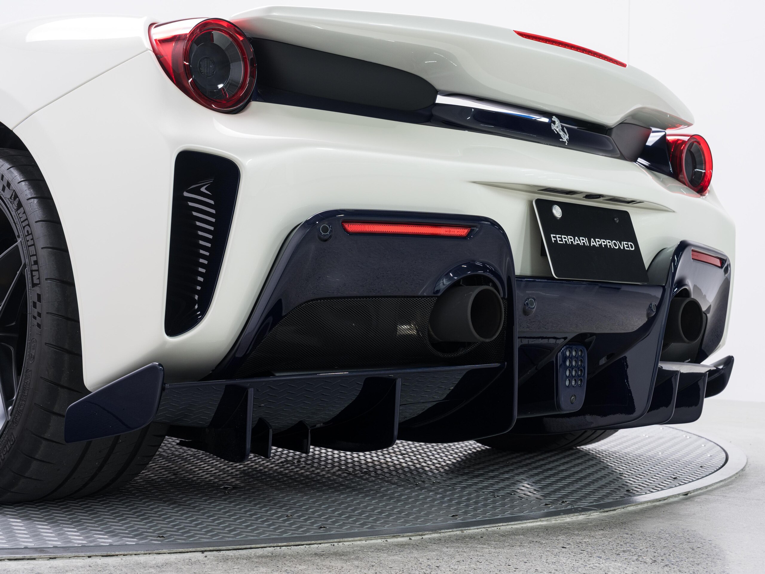 2021 Ferrari 488 Pista Spider — Photo 12 / 26