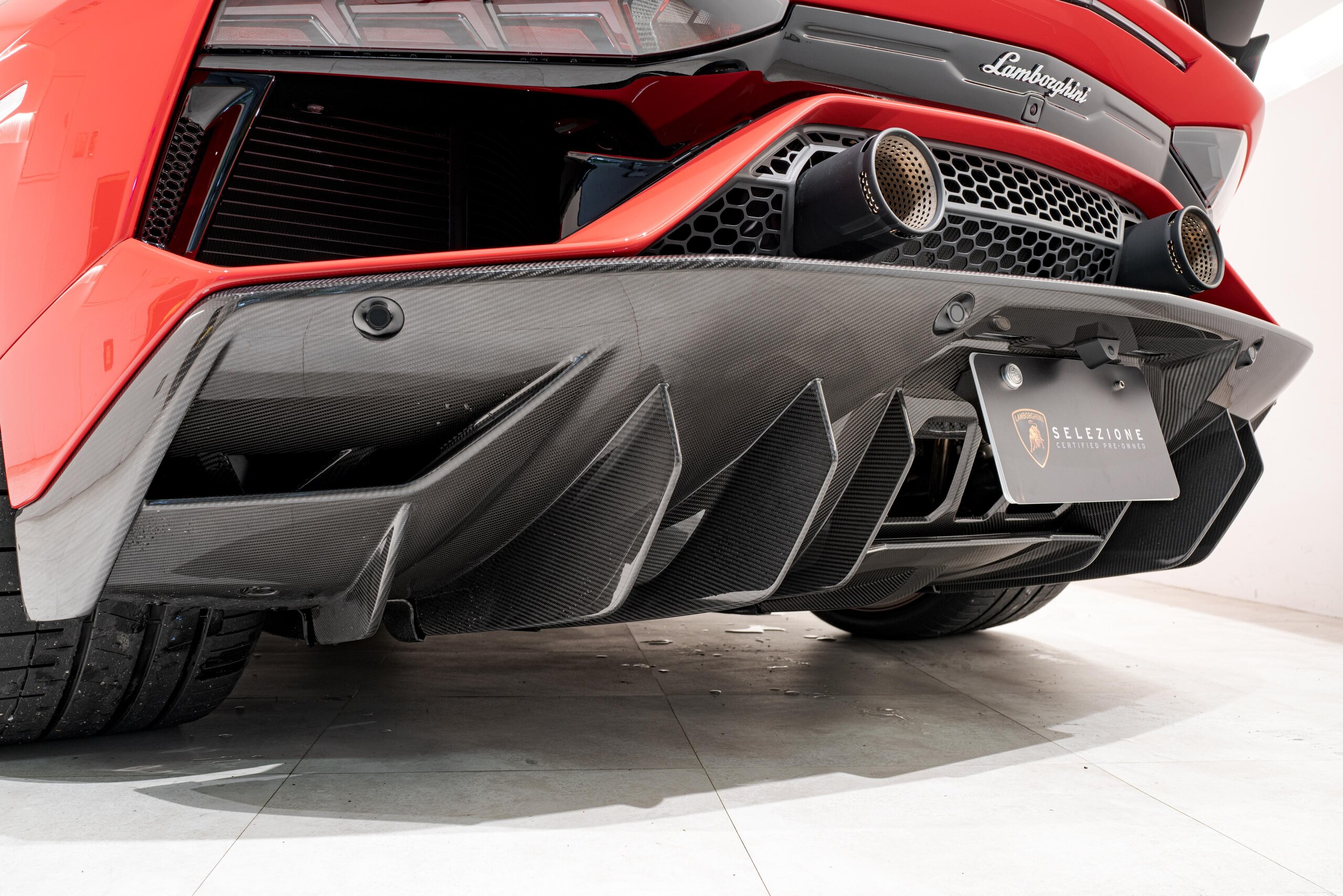 2021 Lamborghini Aventador SVJ Roadster — Photo 18 / 35