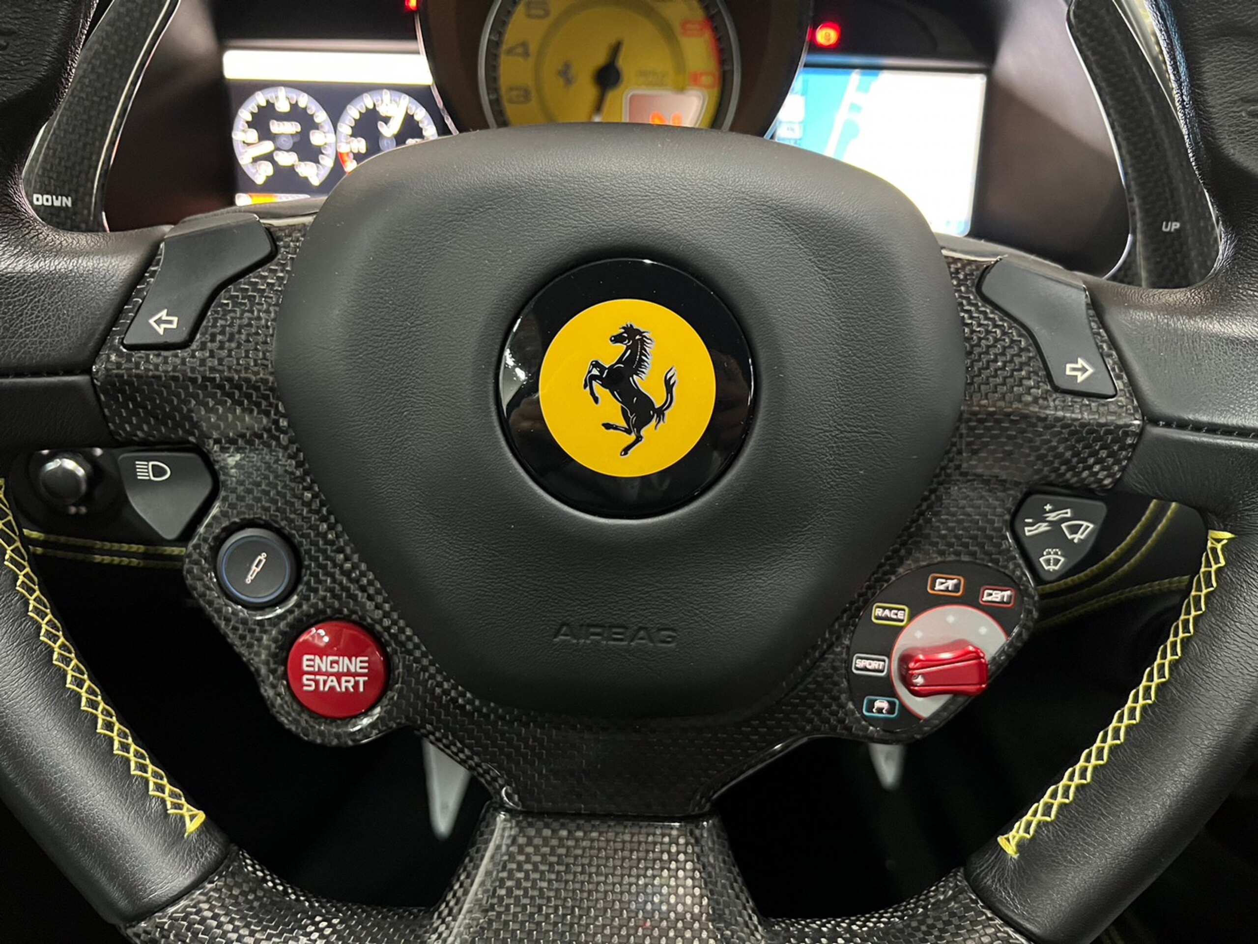 2010 Ferrari 458 Italia F1 DCT — Photo 12 / 30