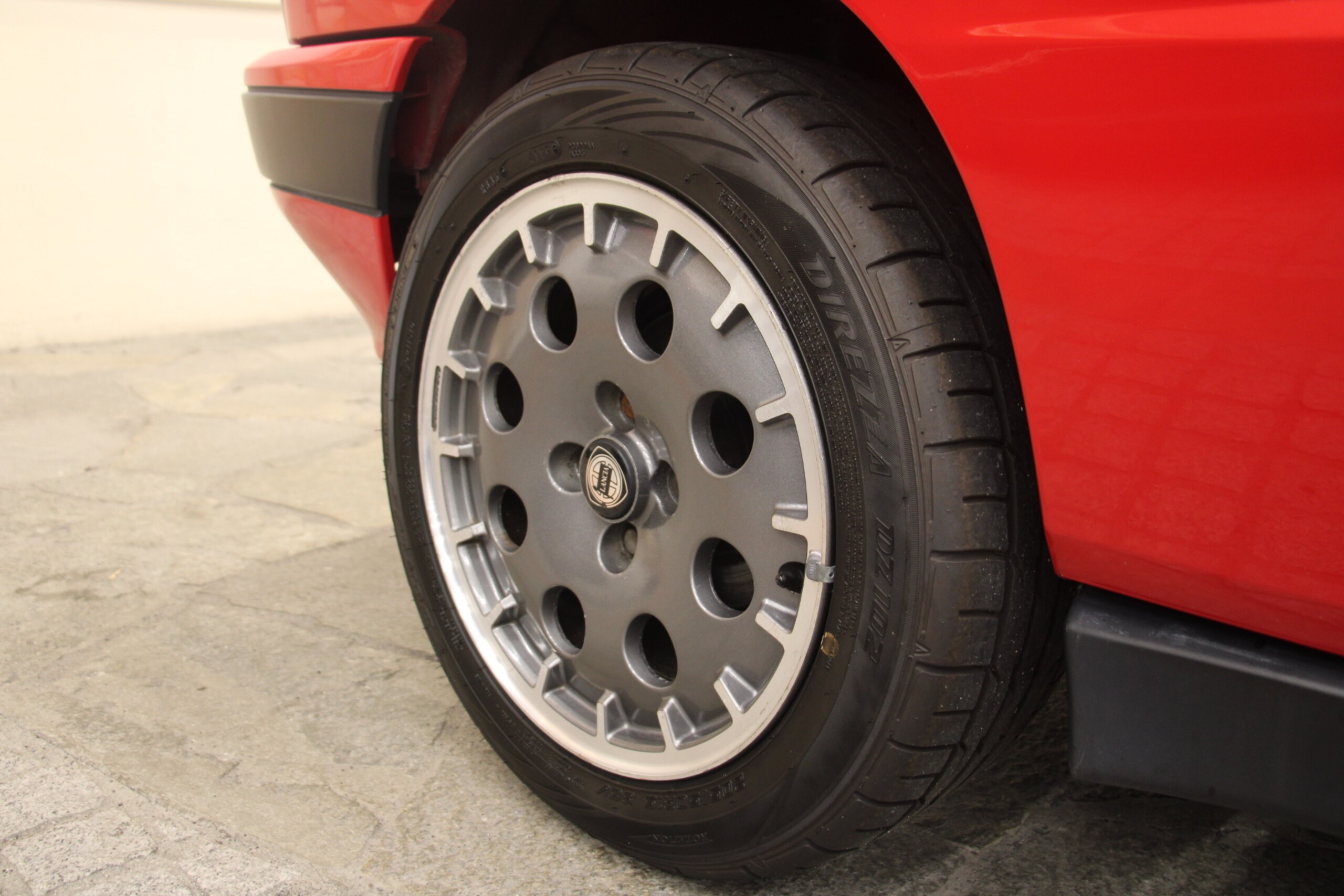 1990 Lancia Delta HF Integrale — Photo 9 / 11