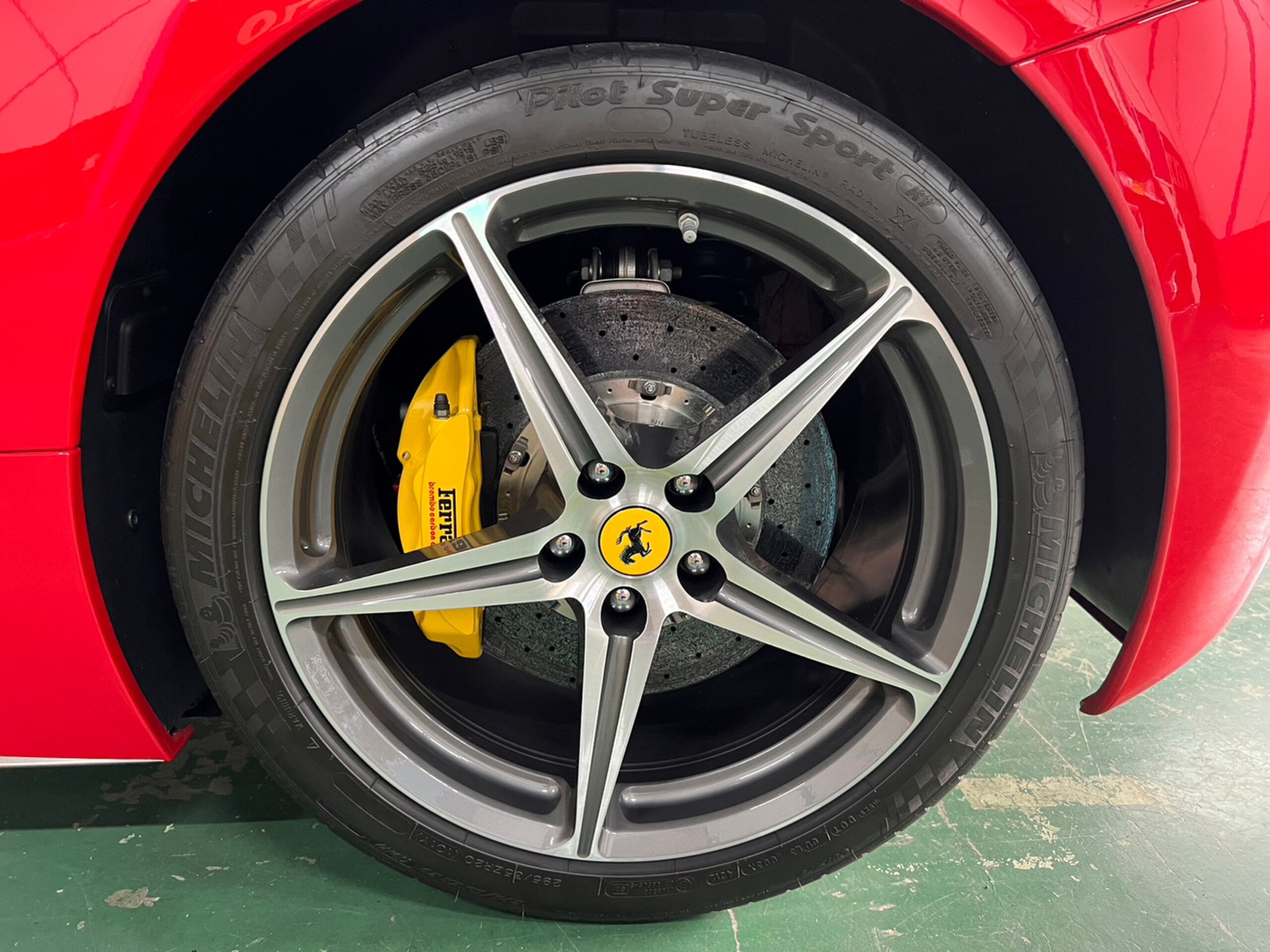 2010 Ferrari 458 Italia F1 DCT — Photo 28 / 30