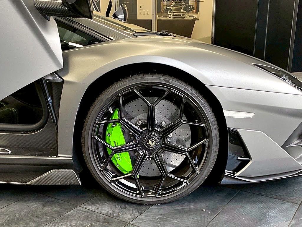 2020 Lamborghini Aventador SVJ Roadster — Photo 19 / 24