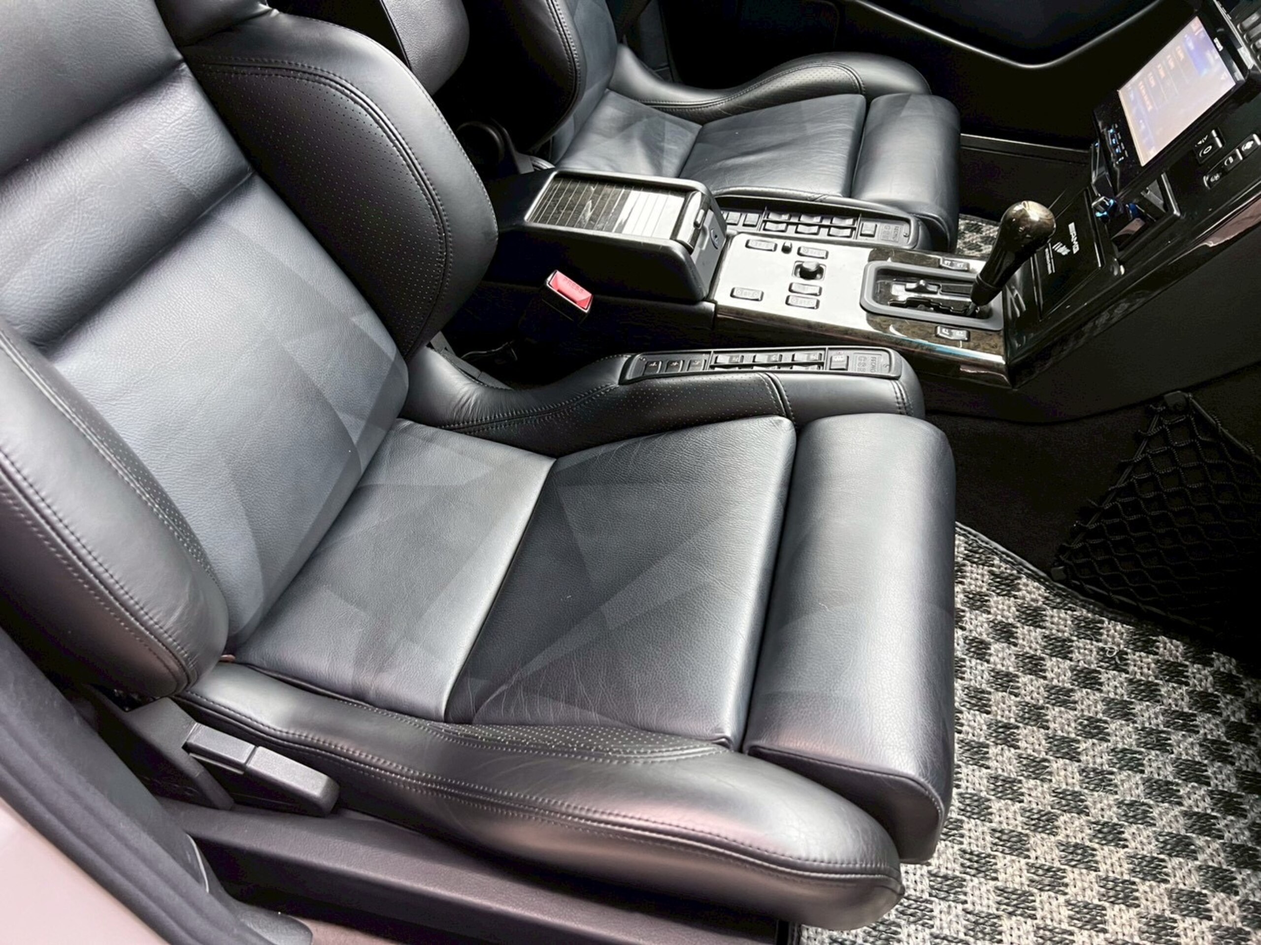 1995 Mercedes Benz E60 AMG — Photo 68 / 74