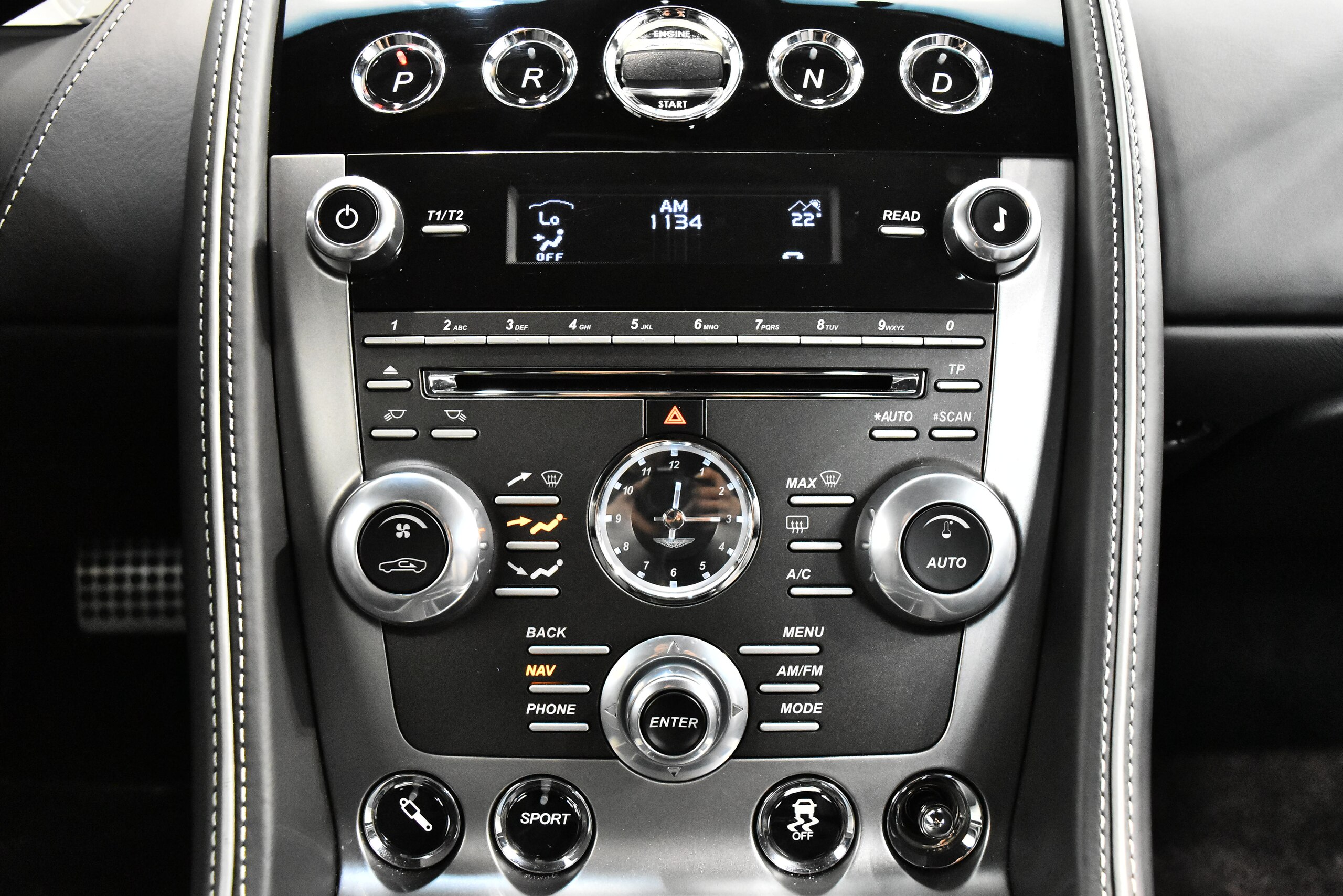 2012 Aston Martin DB9 — Photo 11 / 16