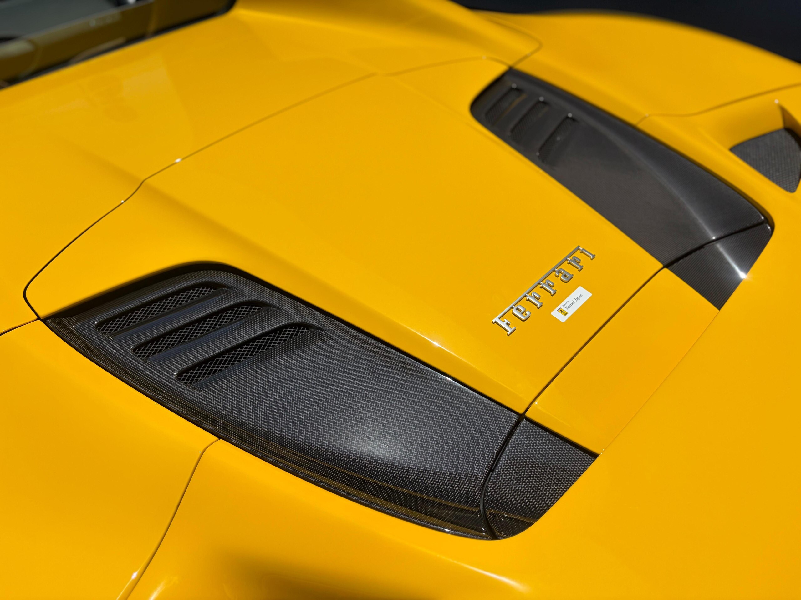 2021 Ferrari F8 Spider — Photo 28 / 37