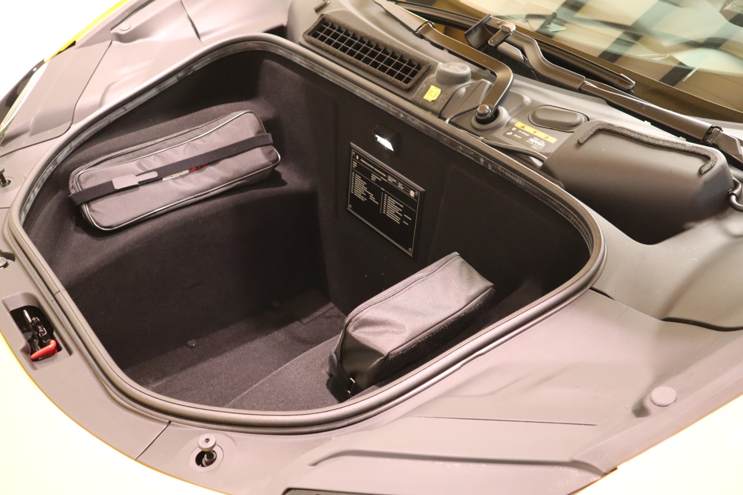 2023 Ferrari 296GTB — Photo 19 / 20