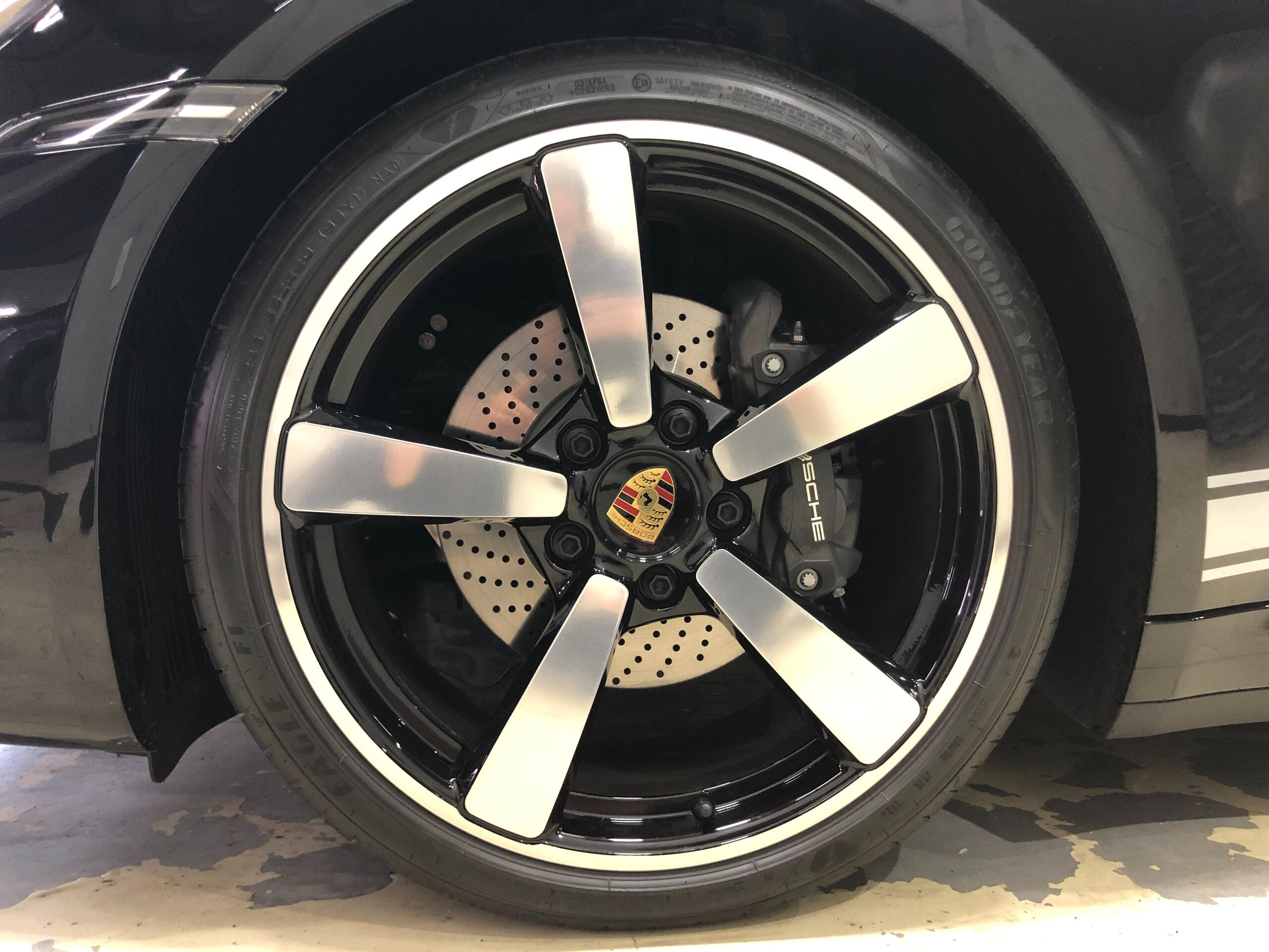 2024 Porsche 911 Targa 4 — Photo 25 / 26